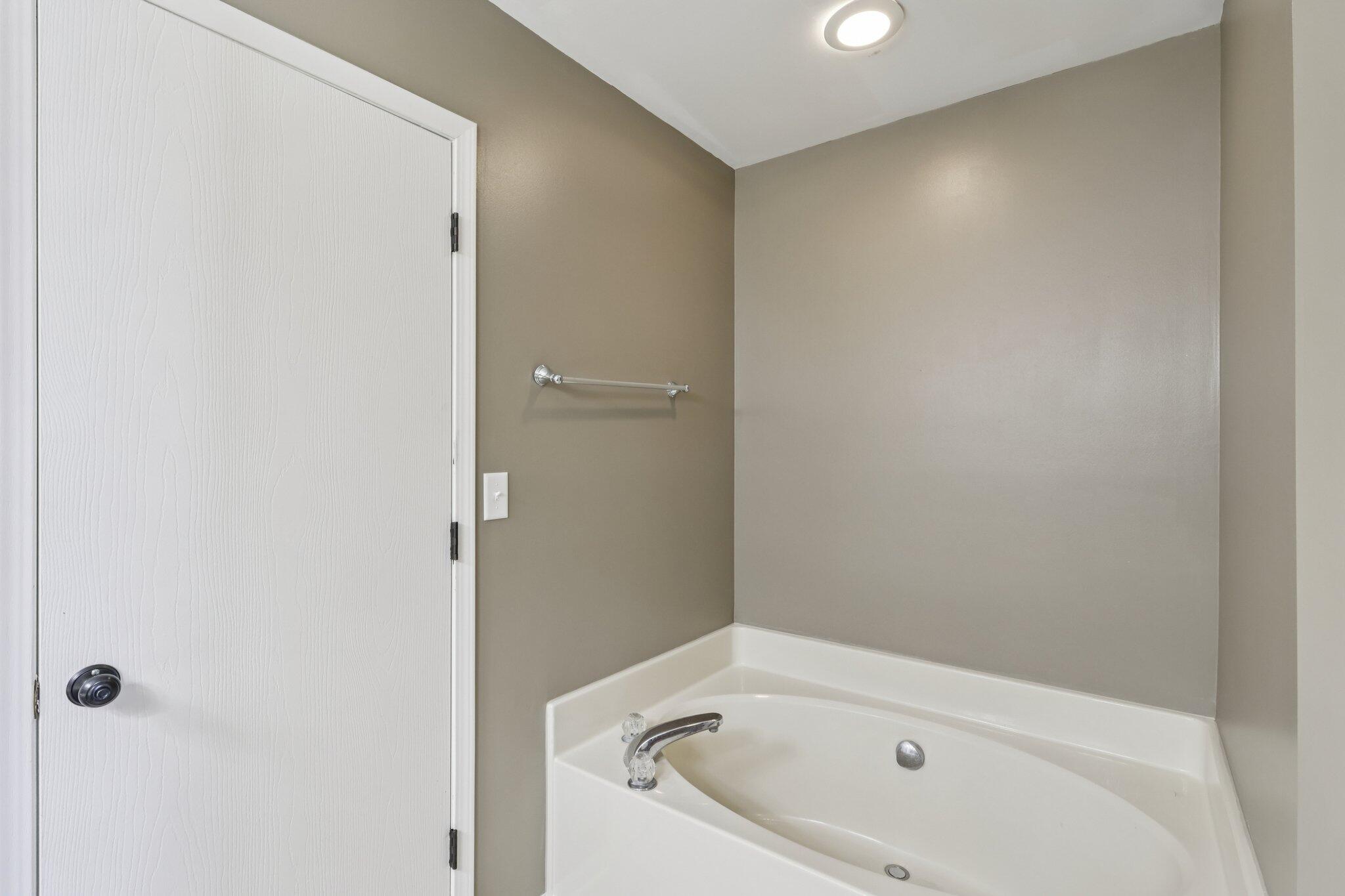 659 Forest Glen Drive