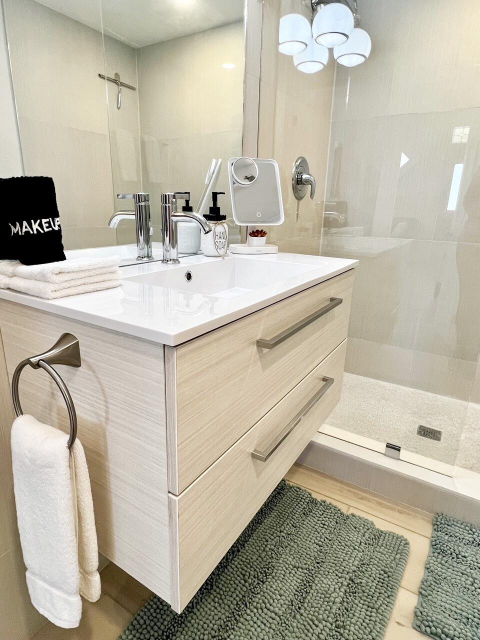 1220 Newton Street Unit: 1