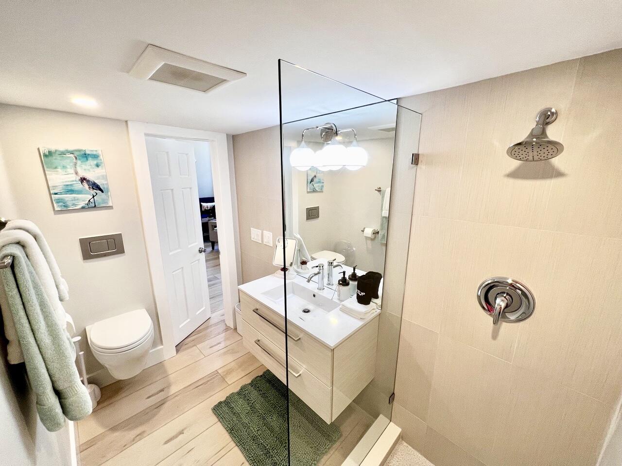 1220 Newton Street Unit: 1