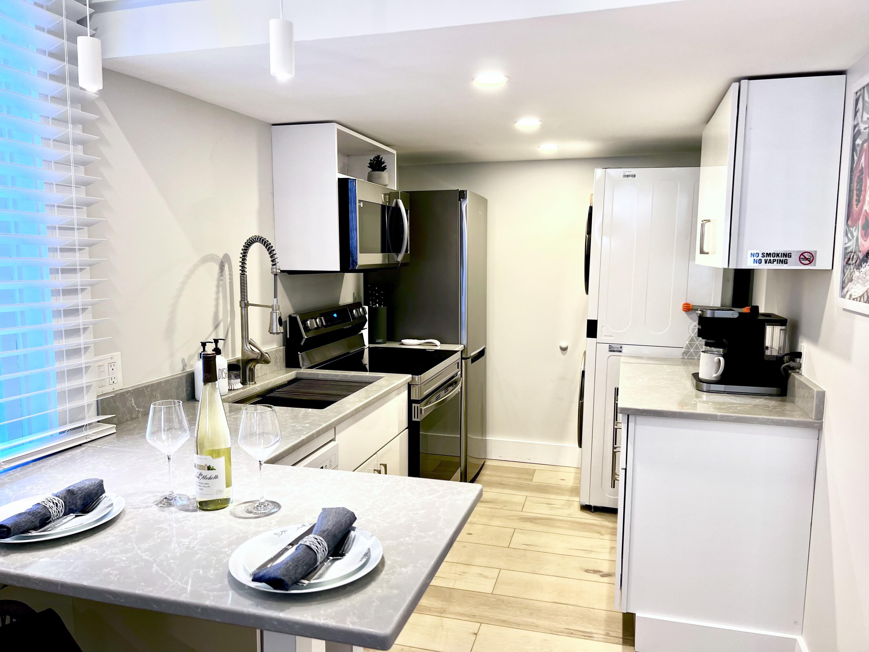 1220 Newton Street Unit: 1