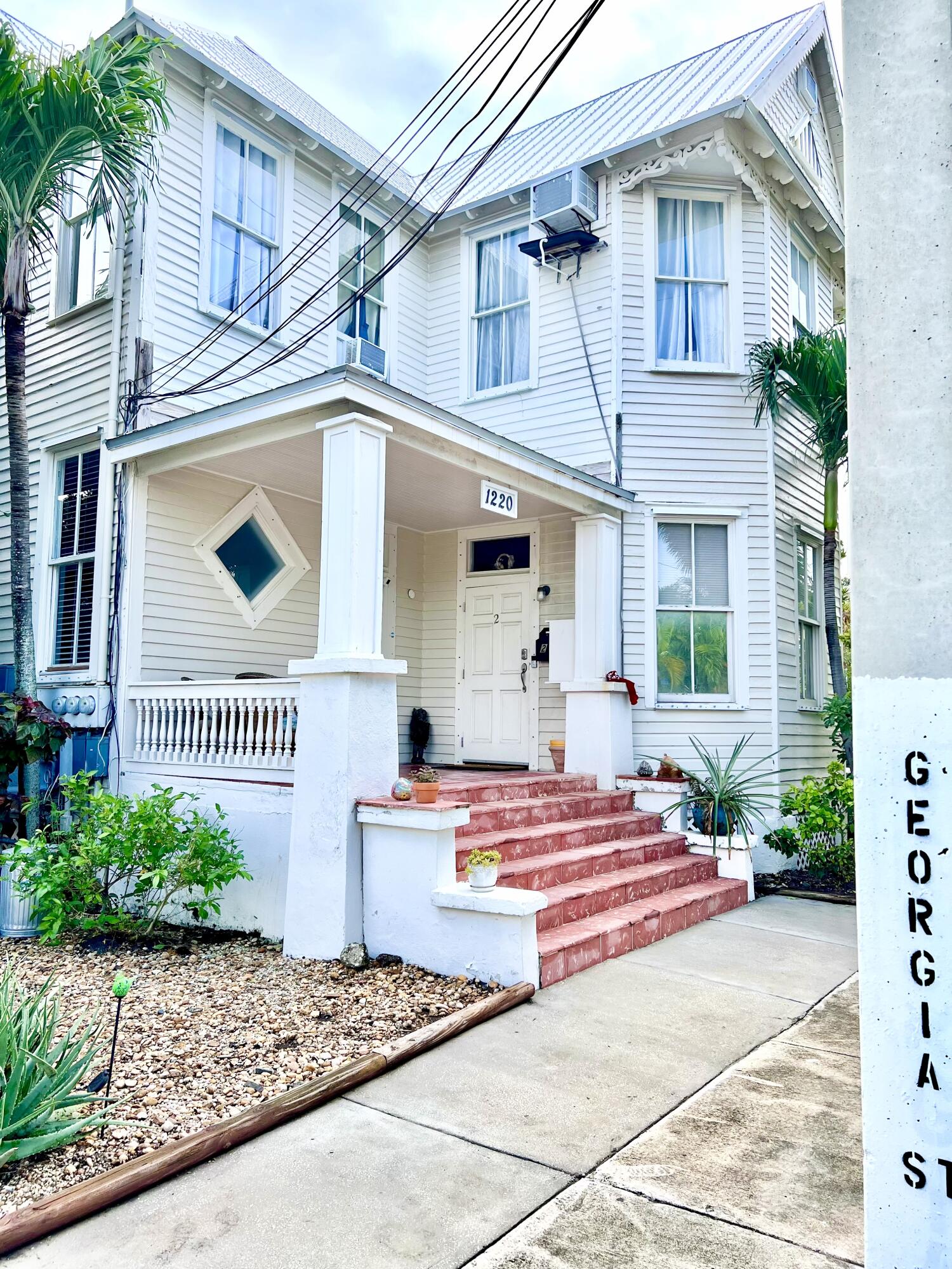 1220 Newton Street Unit: 1