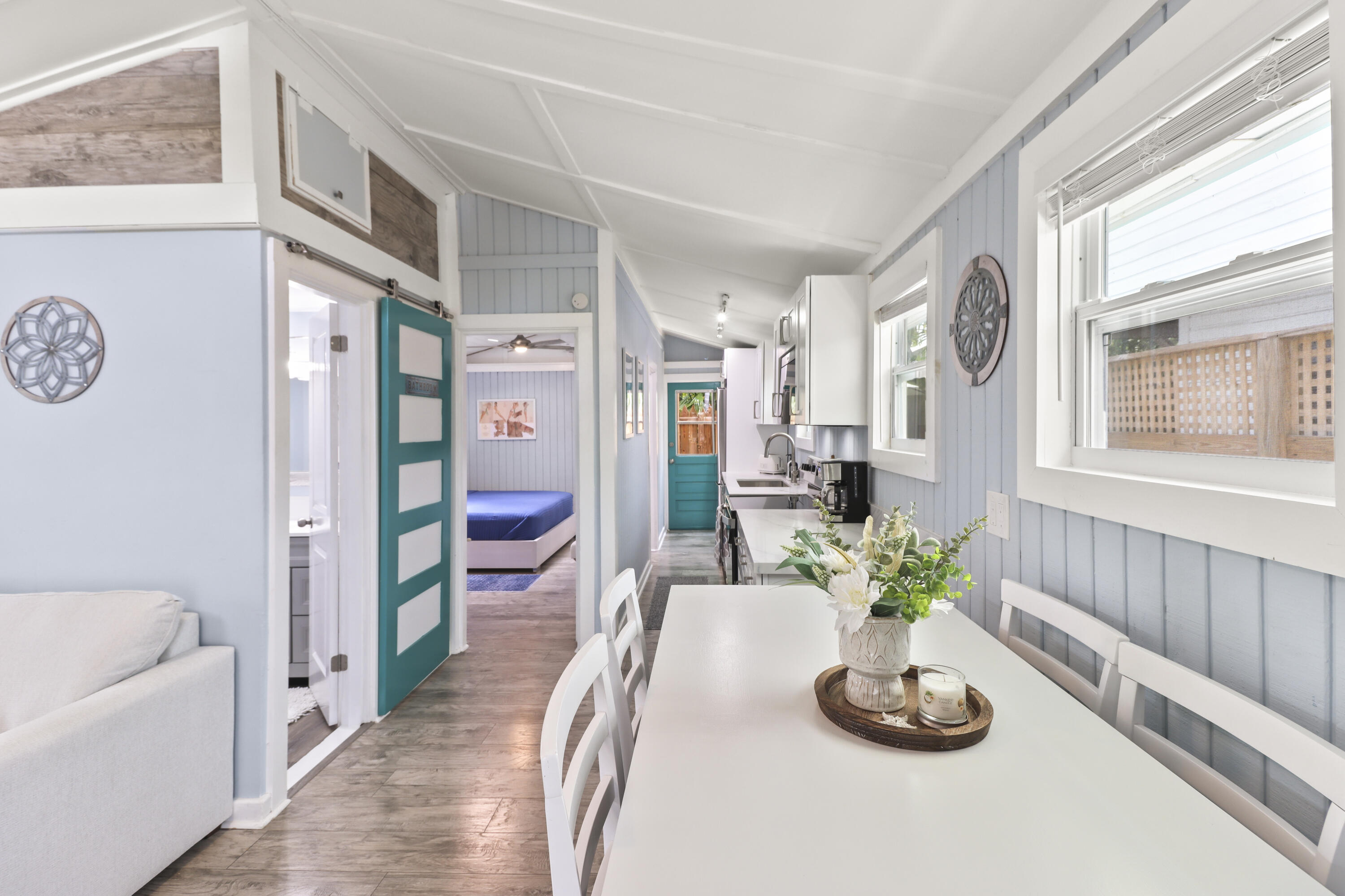611 Grinnell Street Unit: 6