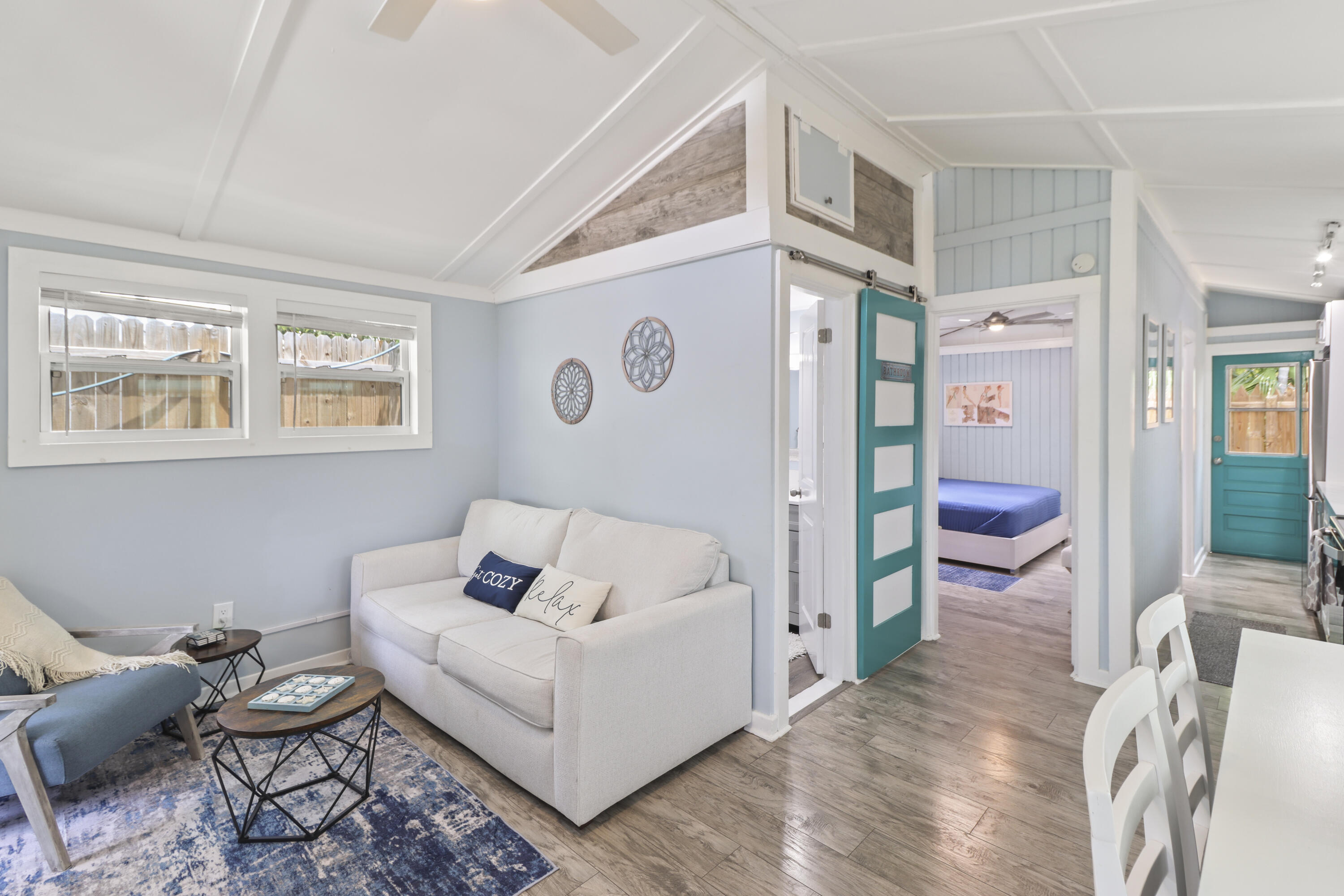 611 Grinnell Street Unit: 6