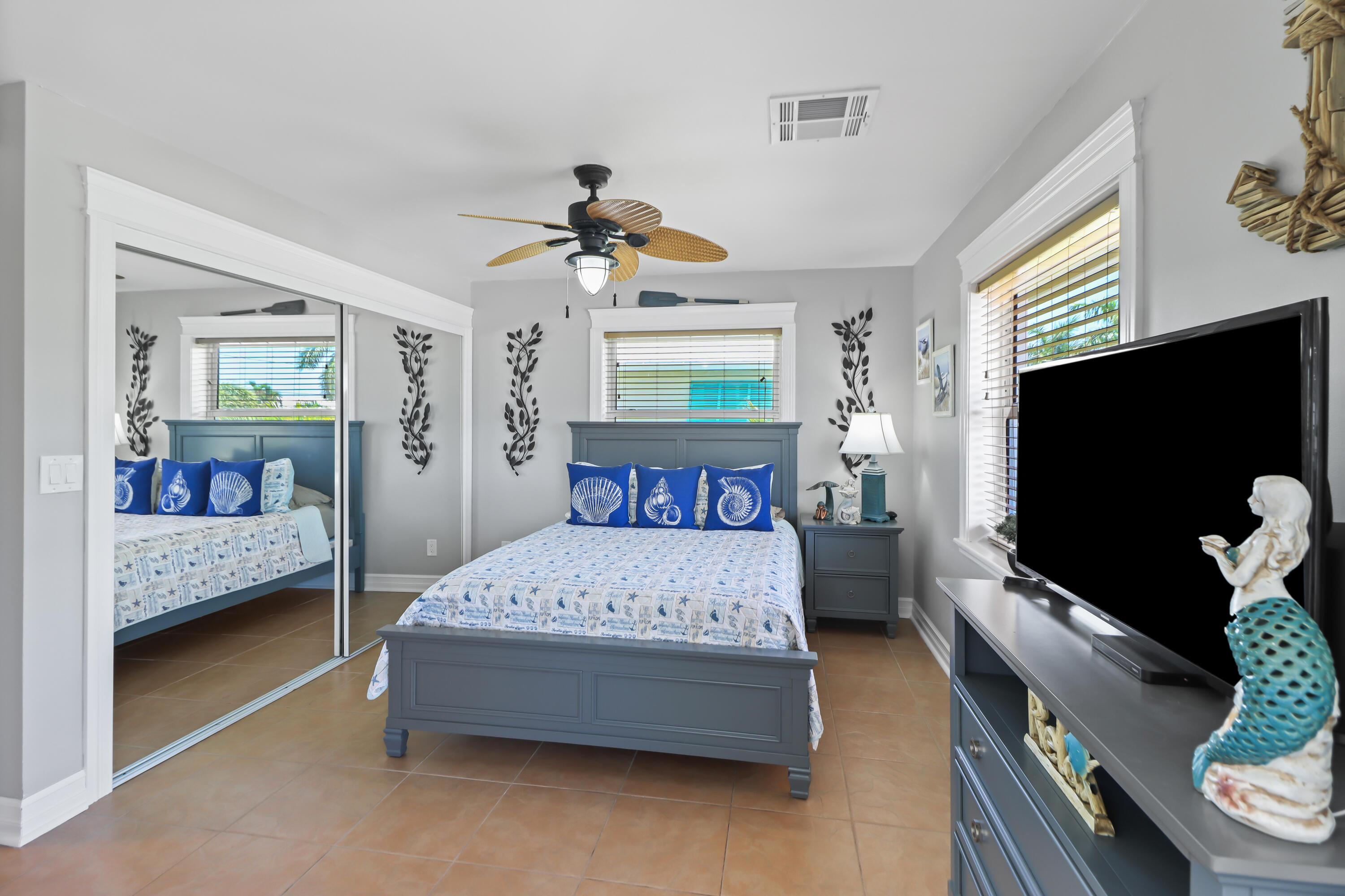 229 E Caribbean Drive