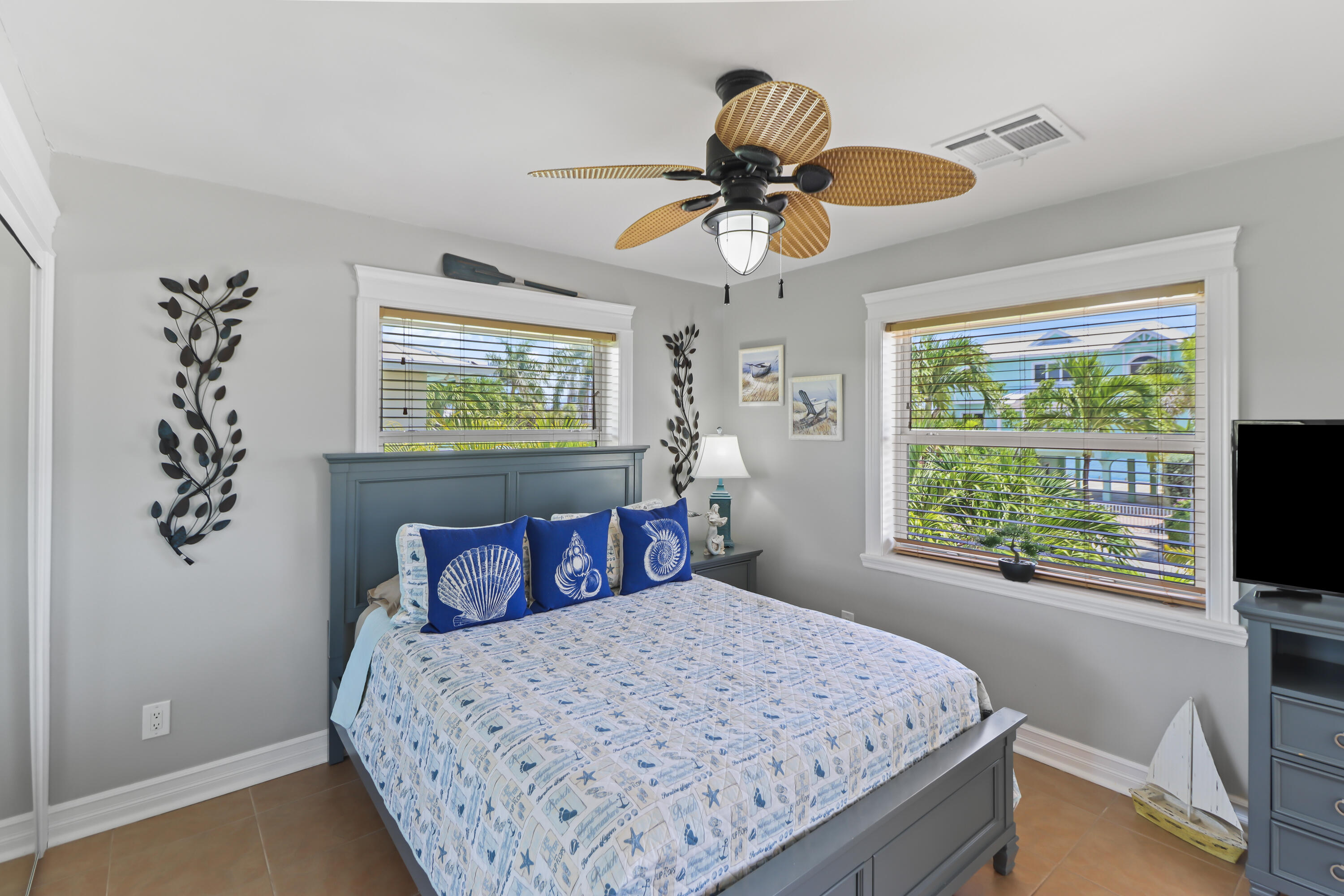 229 E Caribbean Drive