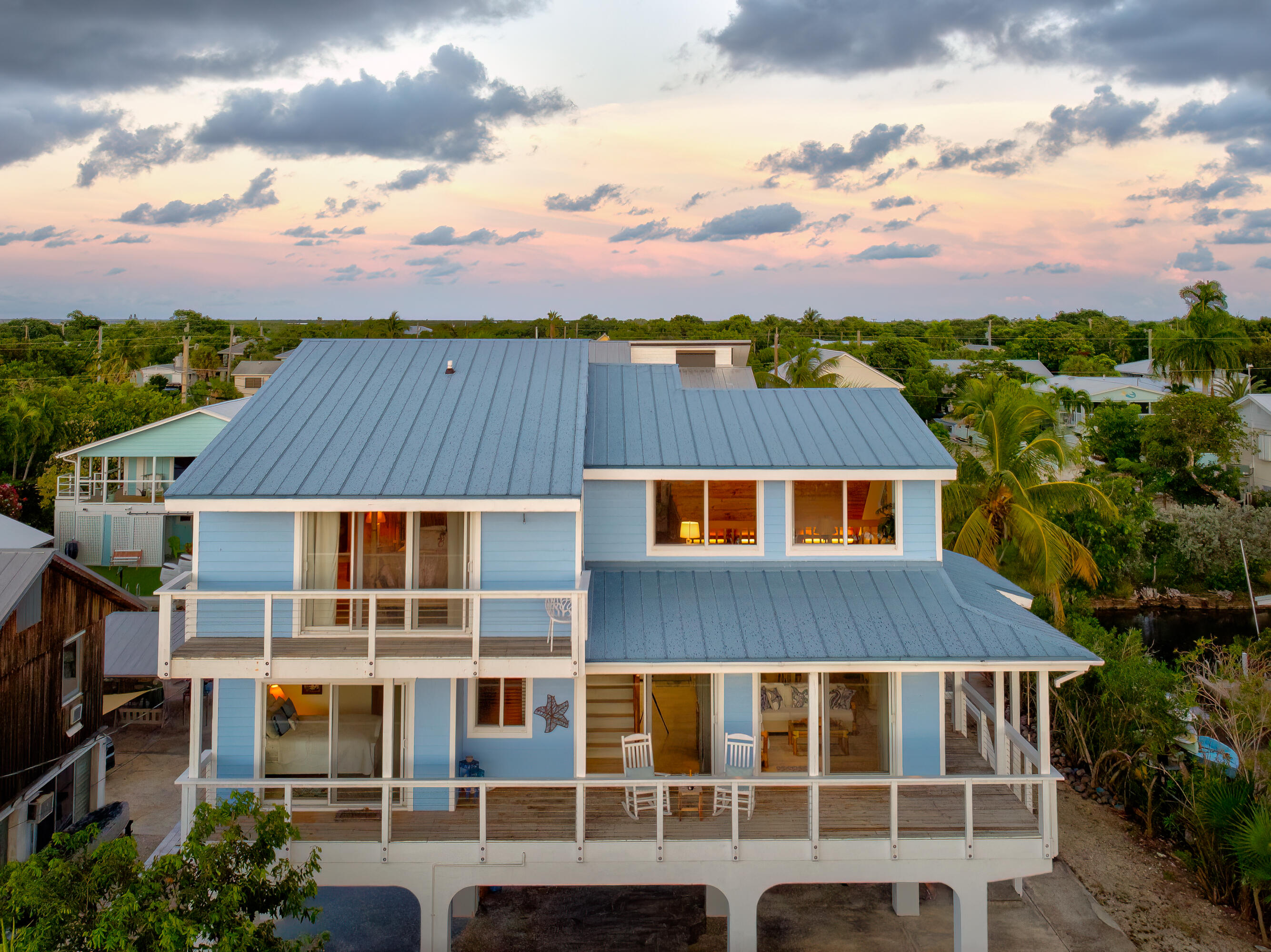 3831 Sunset Drive