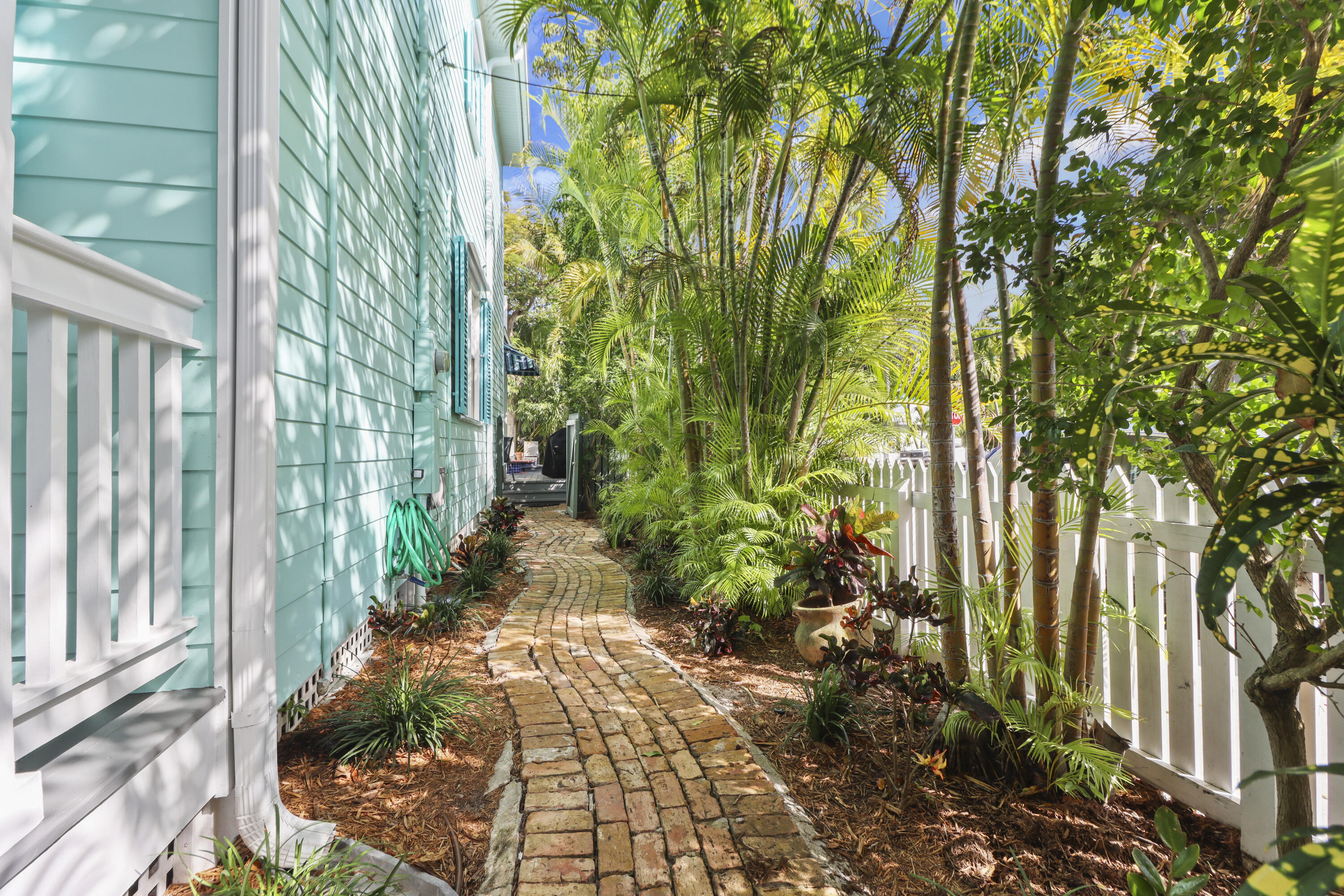 1223 Margaret Street Unit: 4