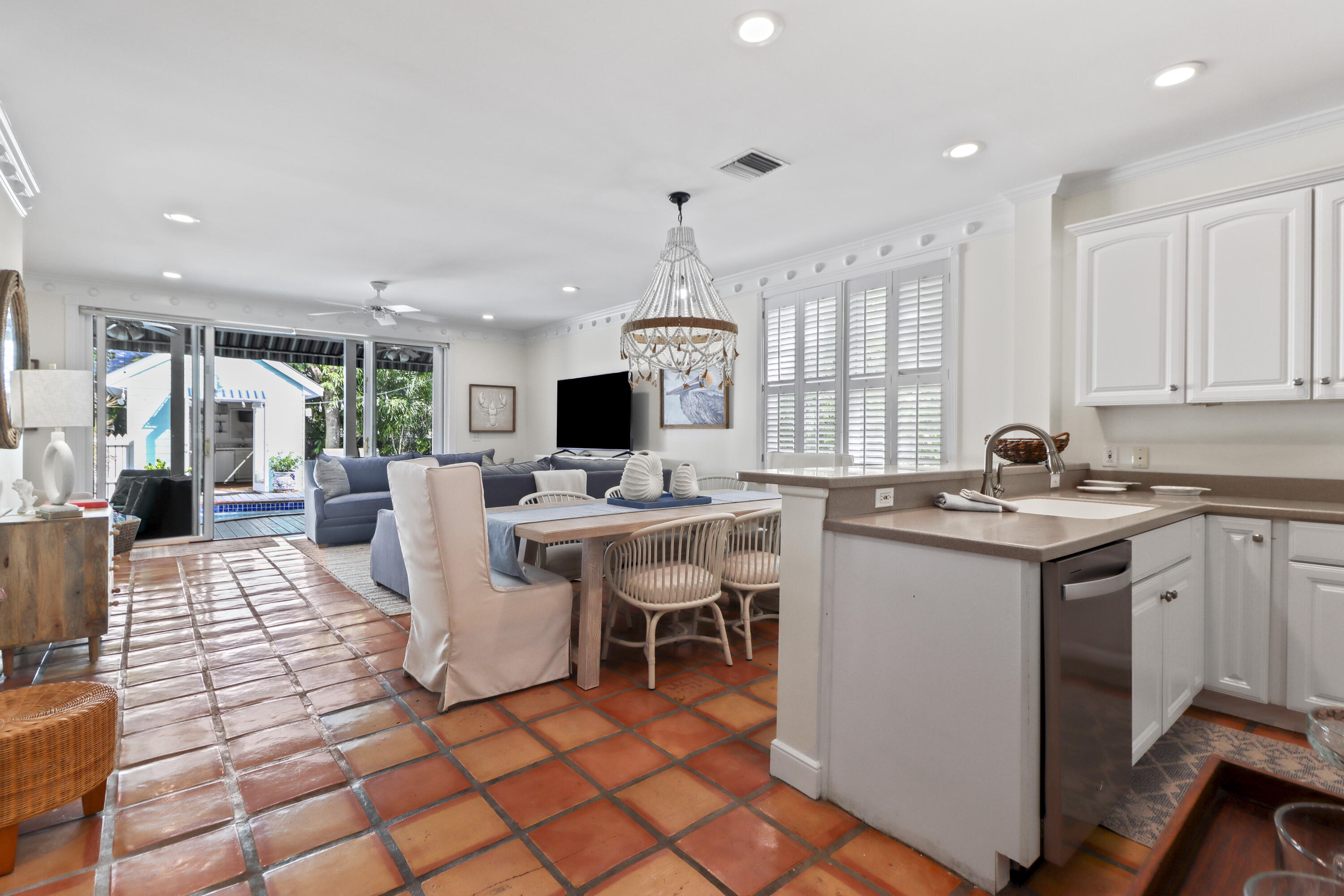 1223 Margaret Street Unit: 4