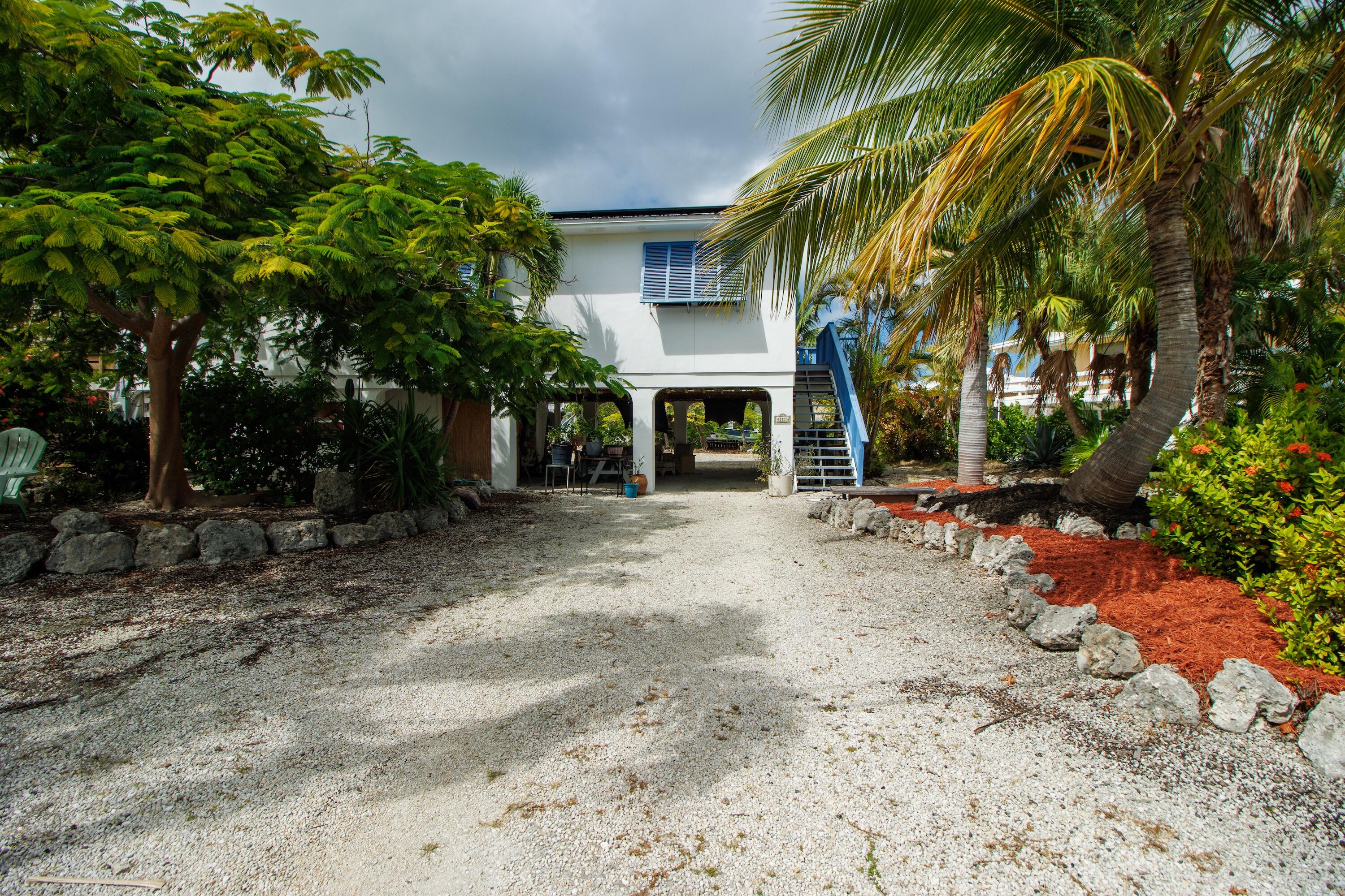 17155 W Hibiscus Lane