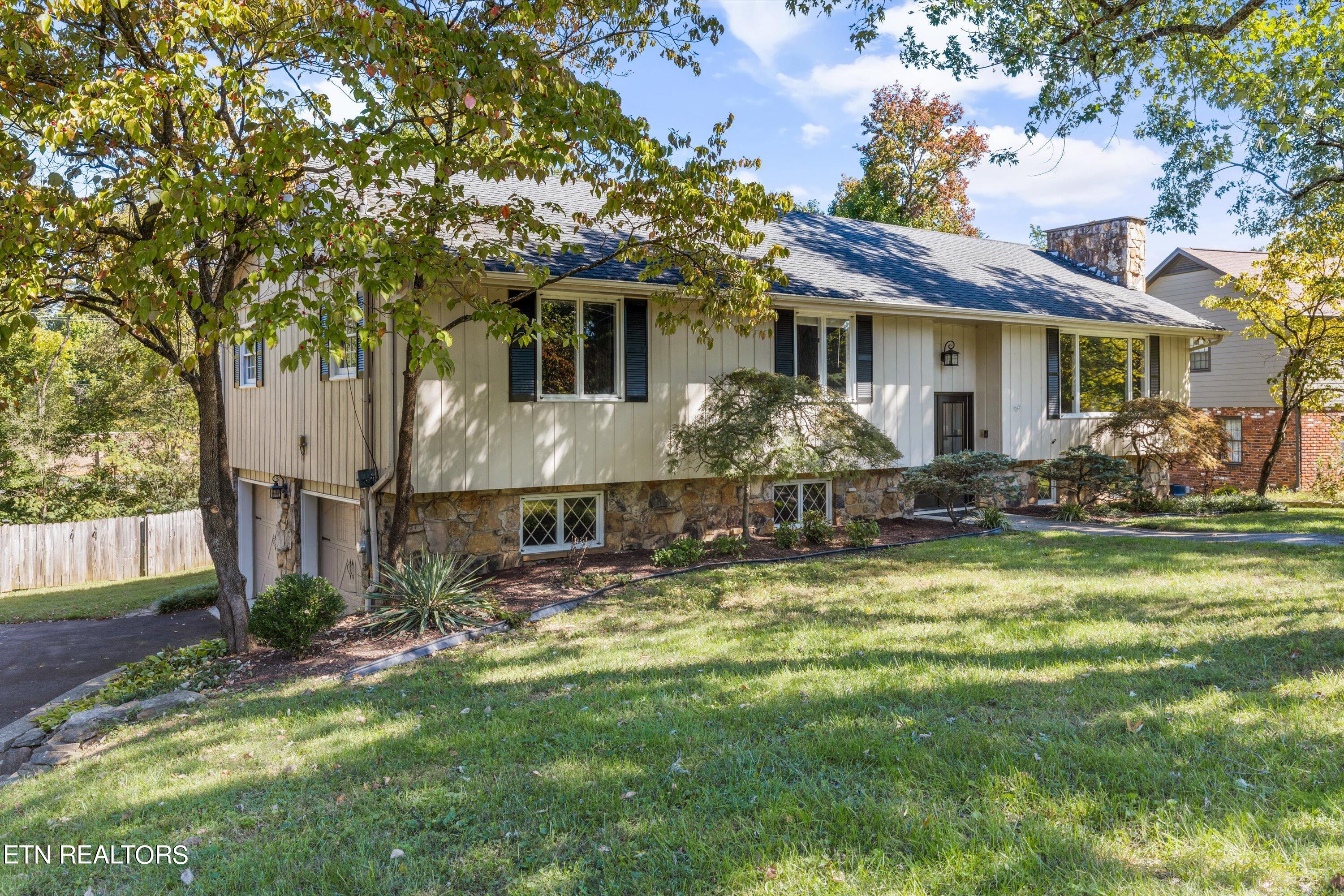 340 Dominion Circle