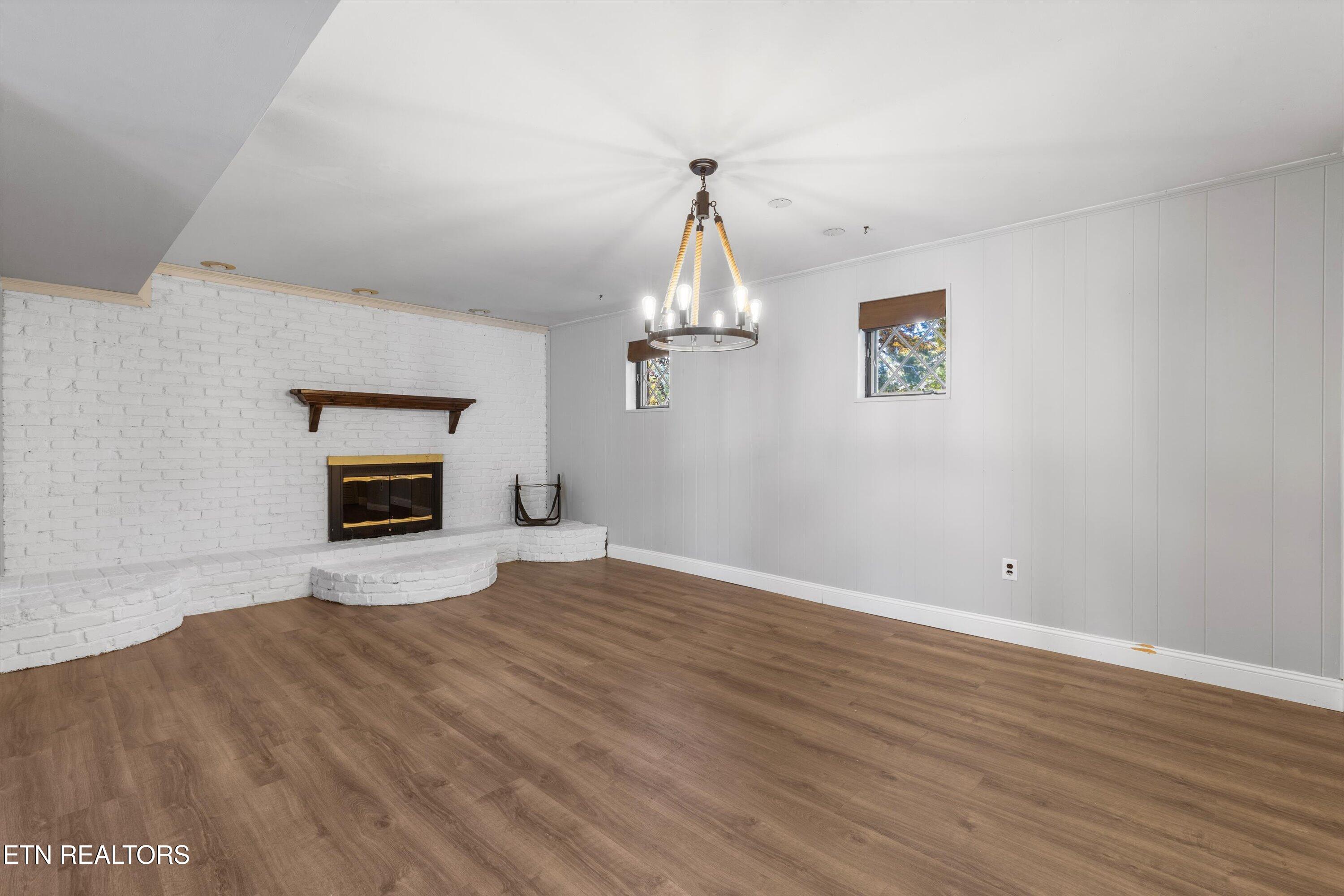340 Dominion Circle