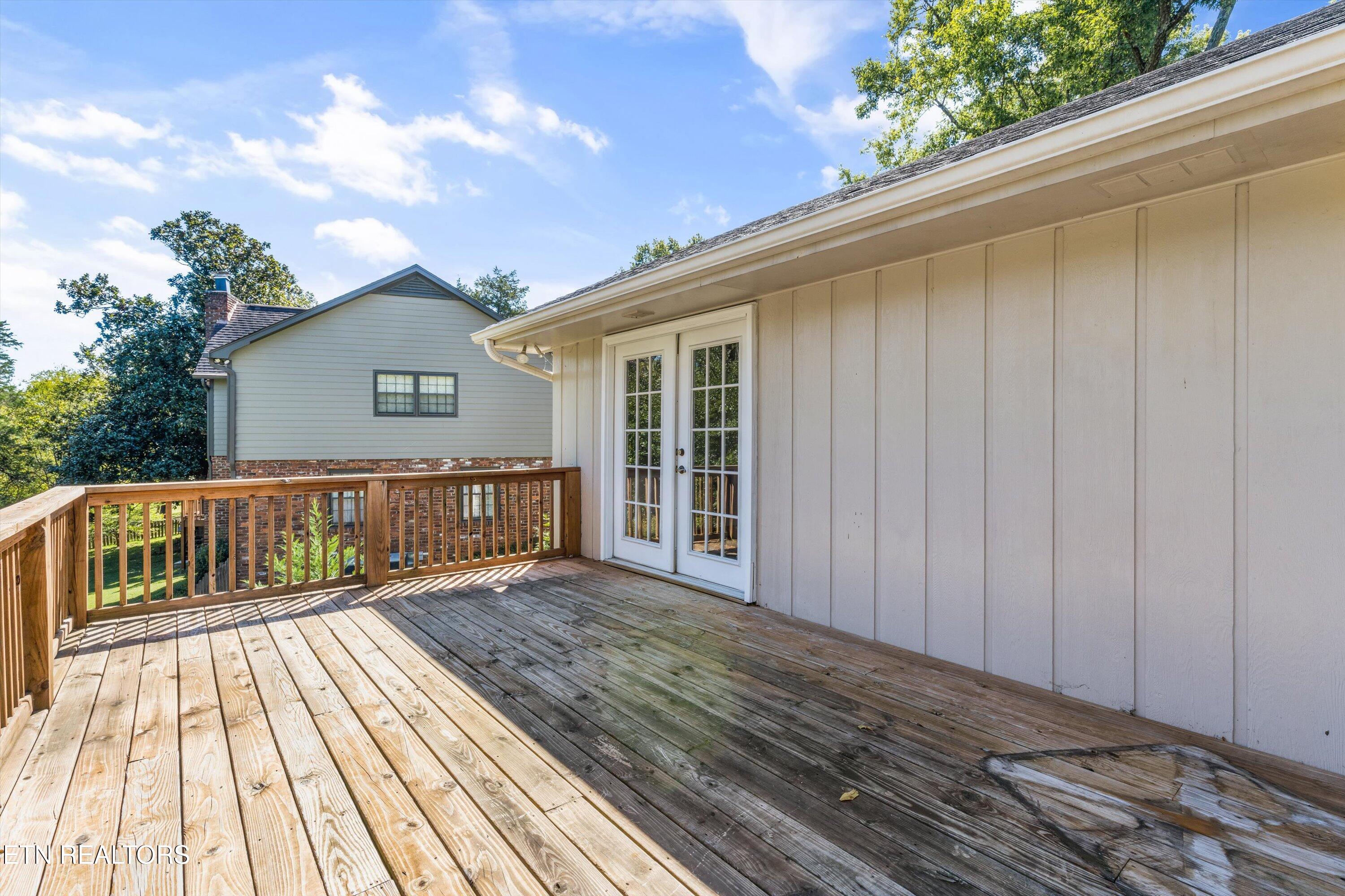 340 Dominion Circle