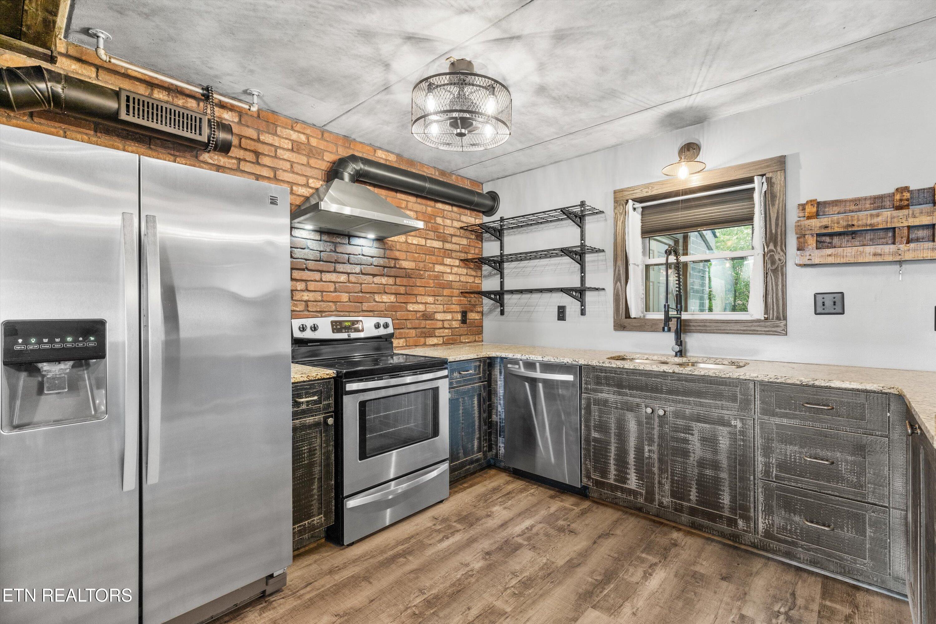 403 Dublin Drive, D221