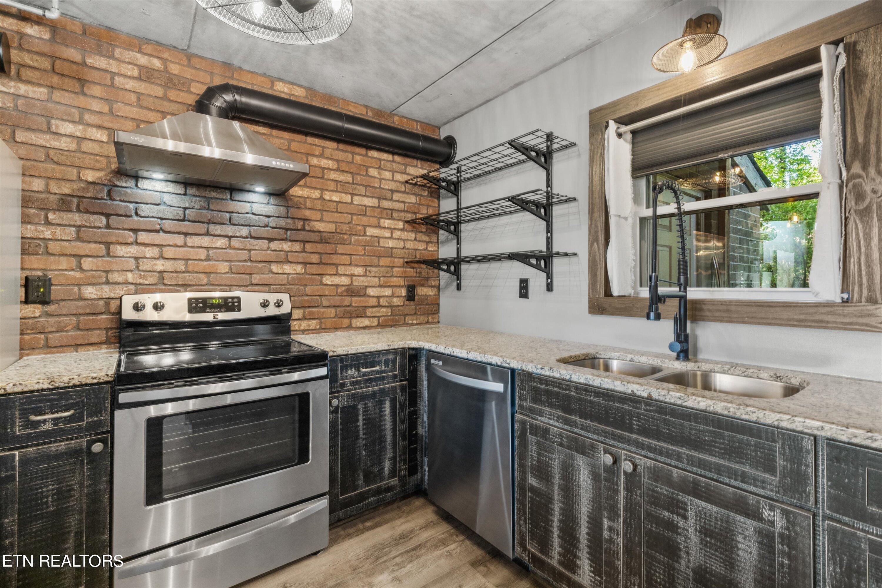 403 Dublin Drive, D221