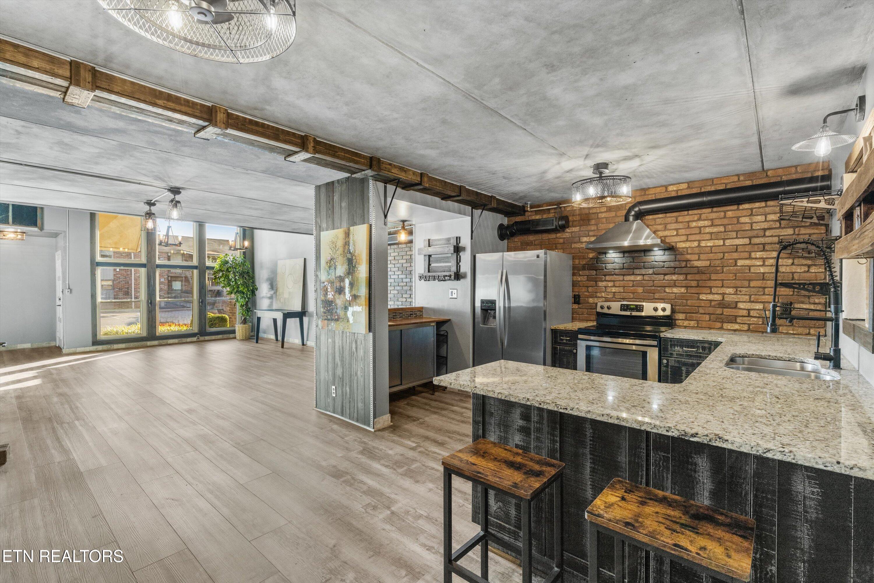 403 Dublin Drive, D221