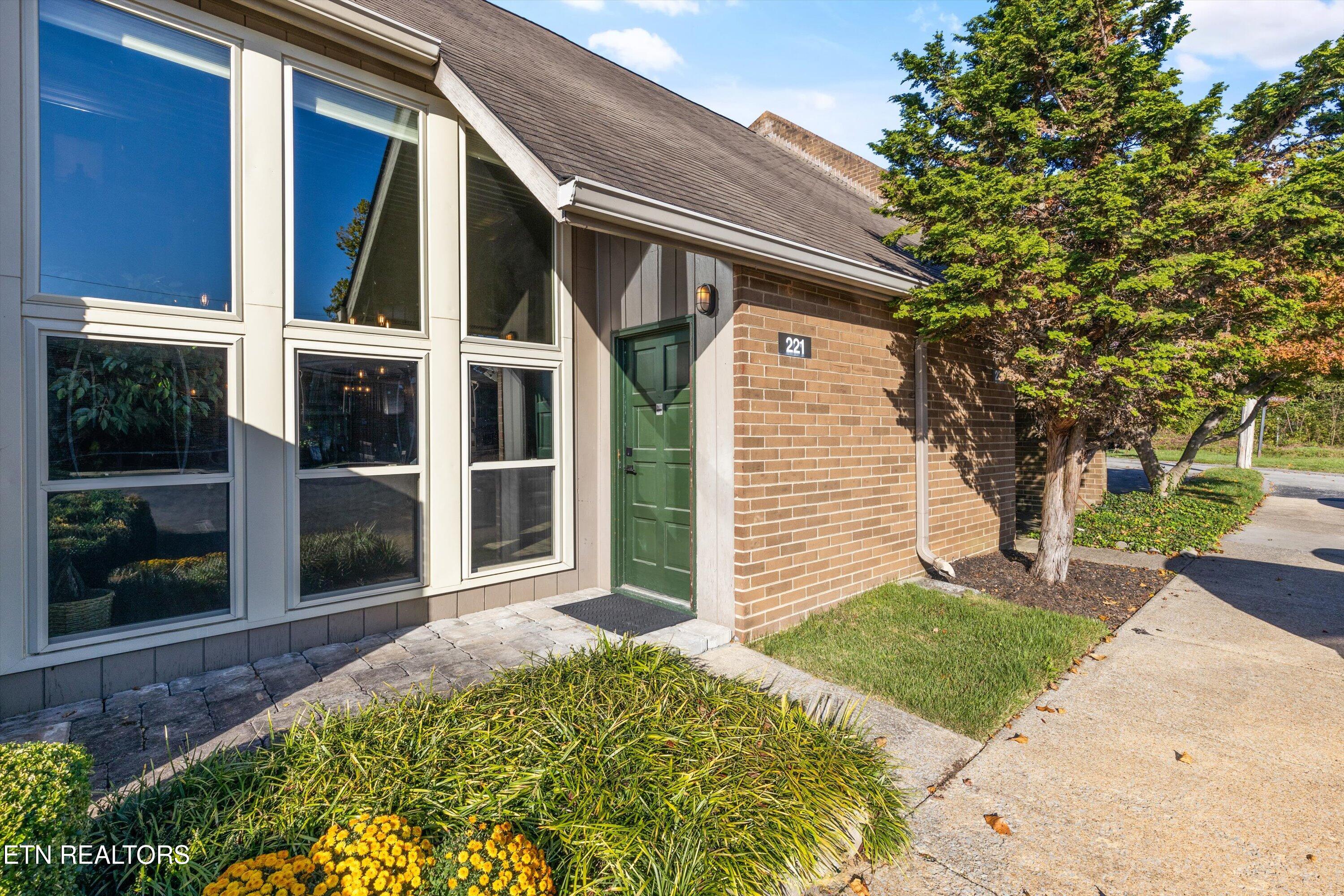 403 Dublin Drive, D221