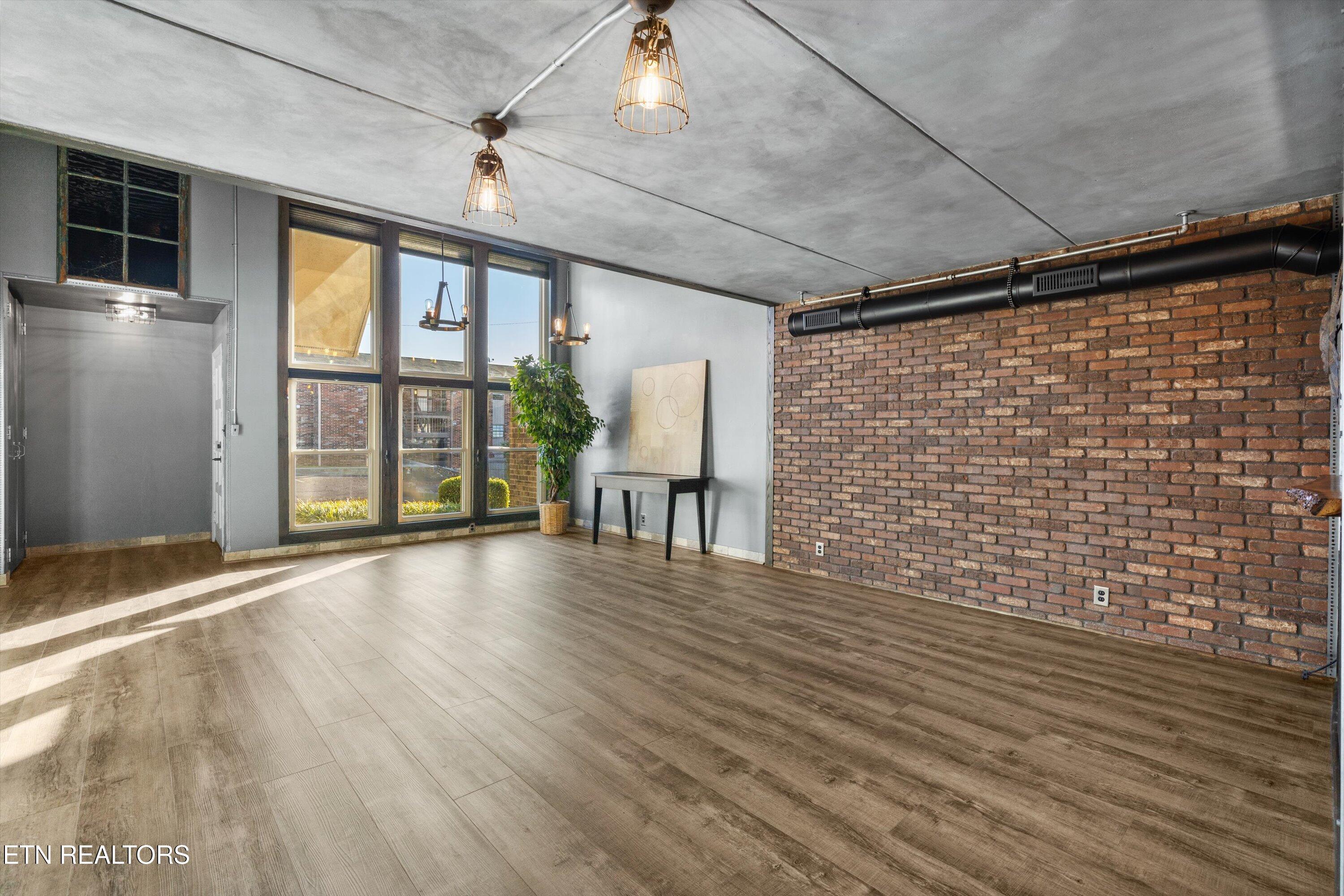 403 Dublin Drive, D221