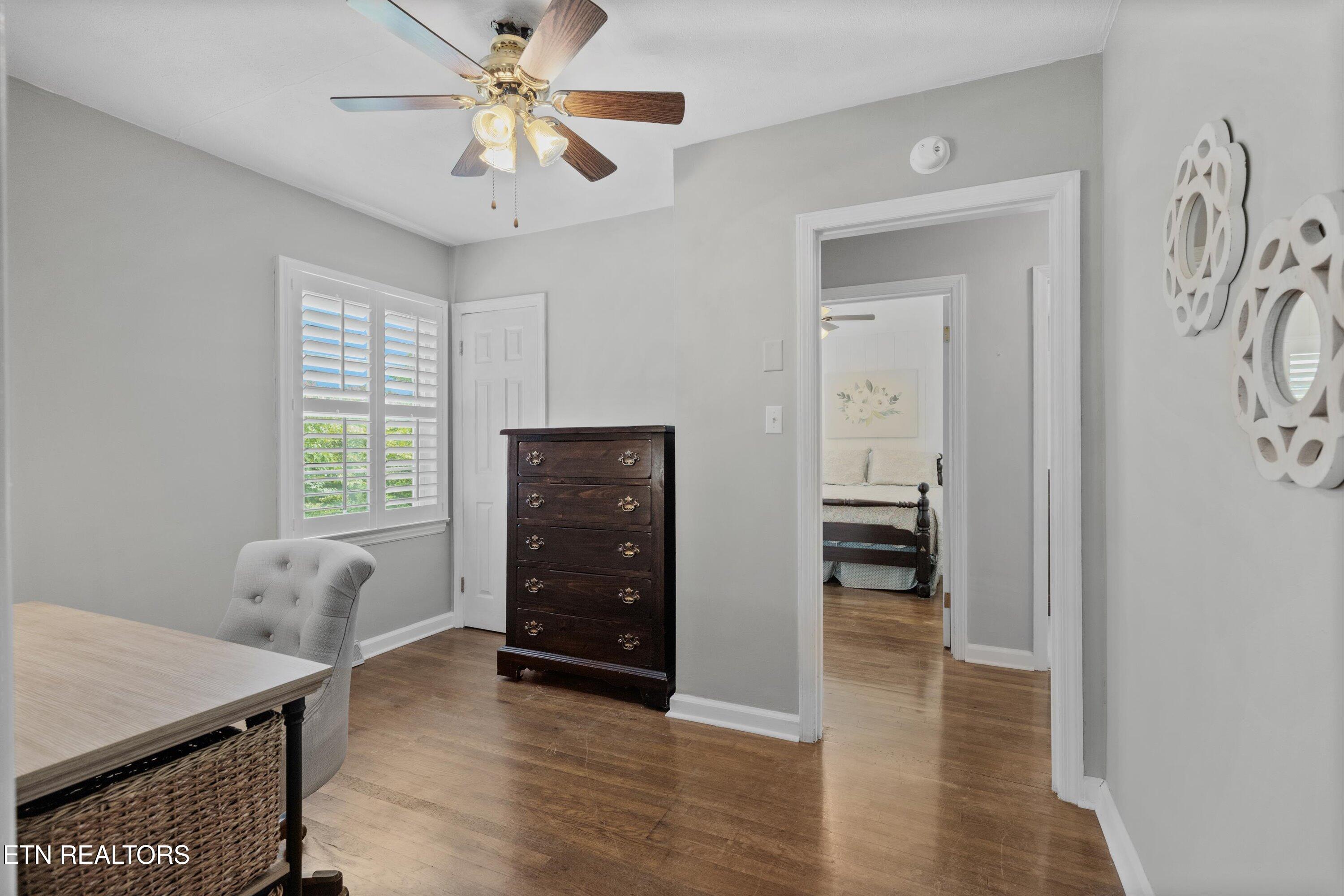 5702 Dogwood Rd