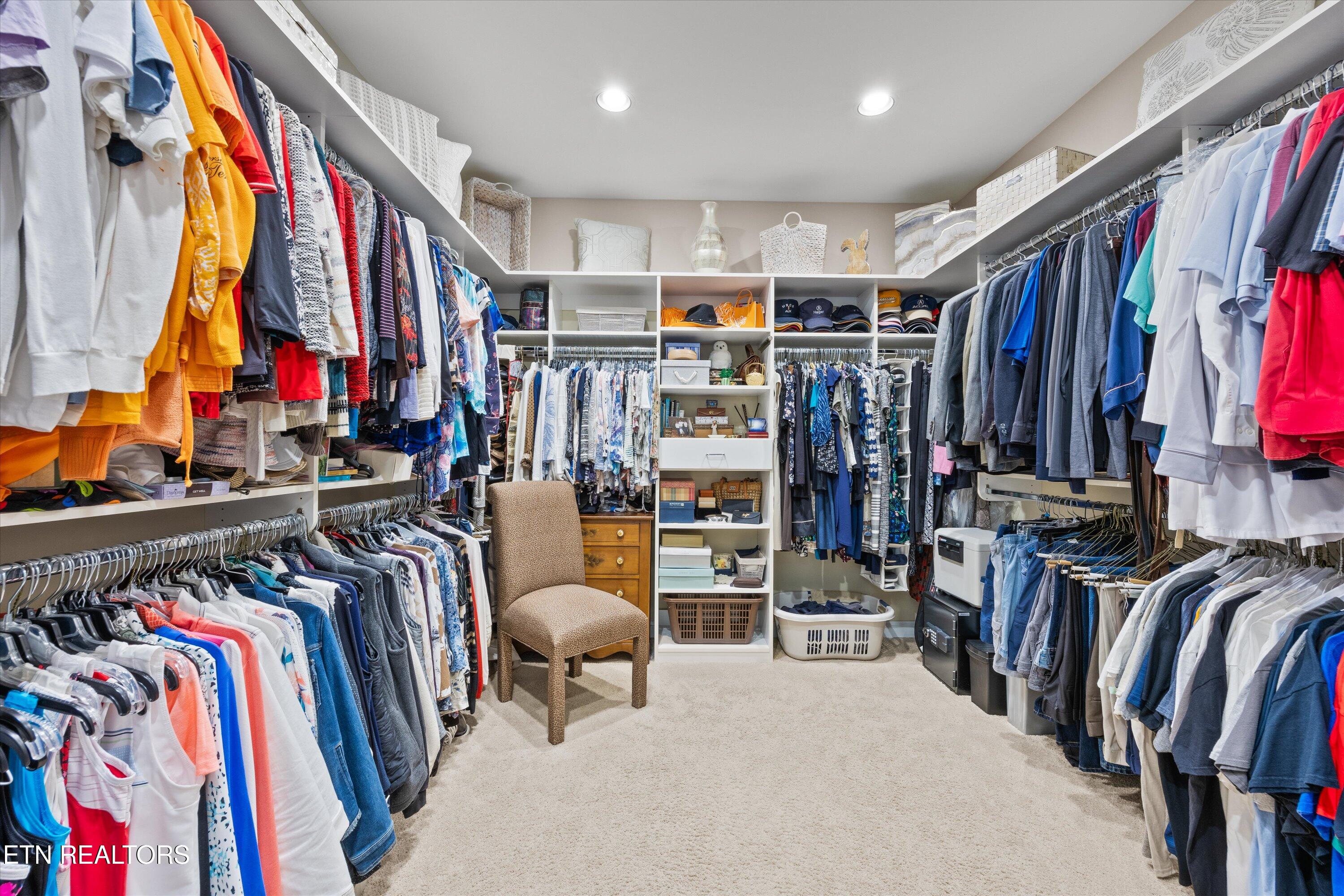 826 Barrington Blvd