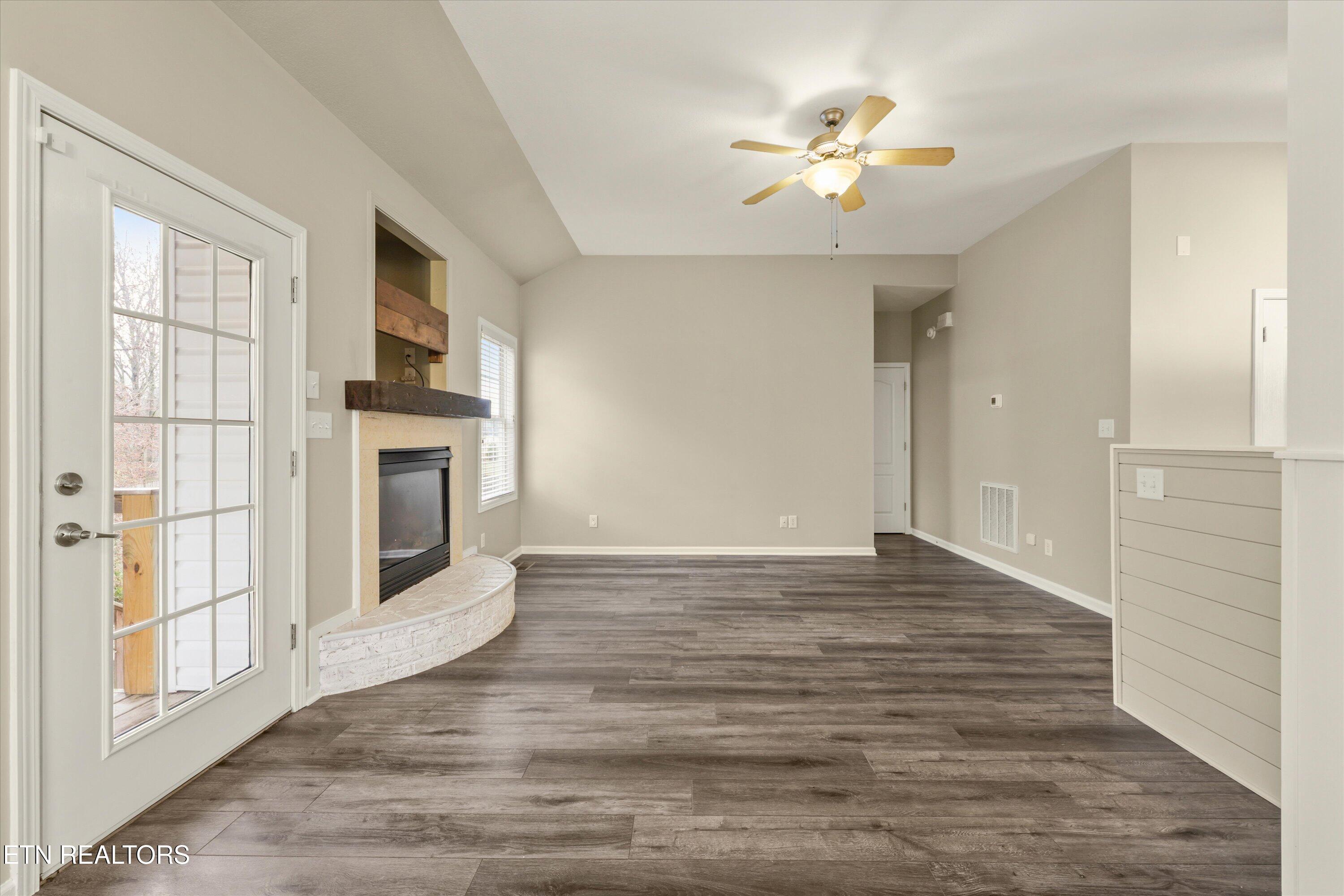 5600 Barineau Lane