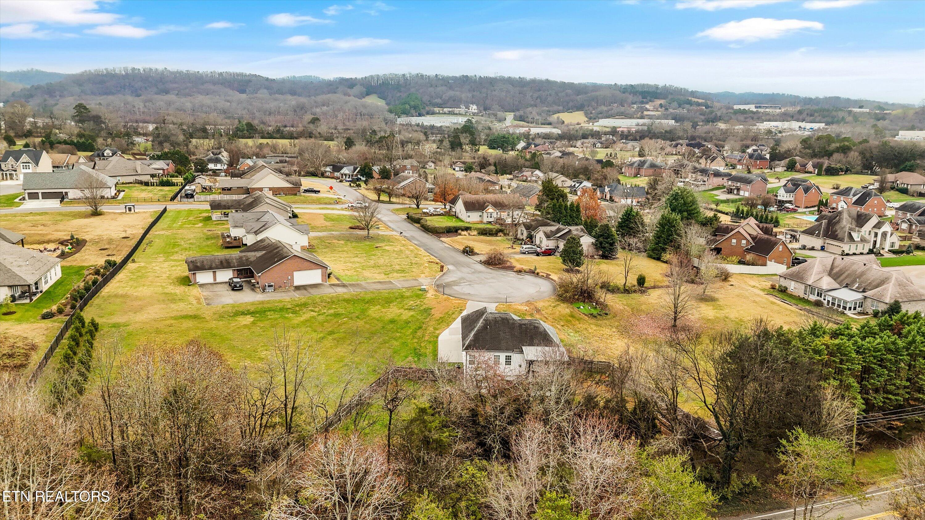5600 Barineau Lane