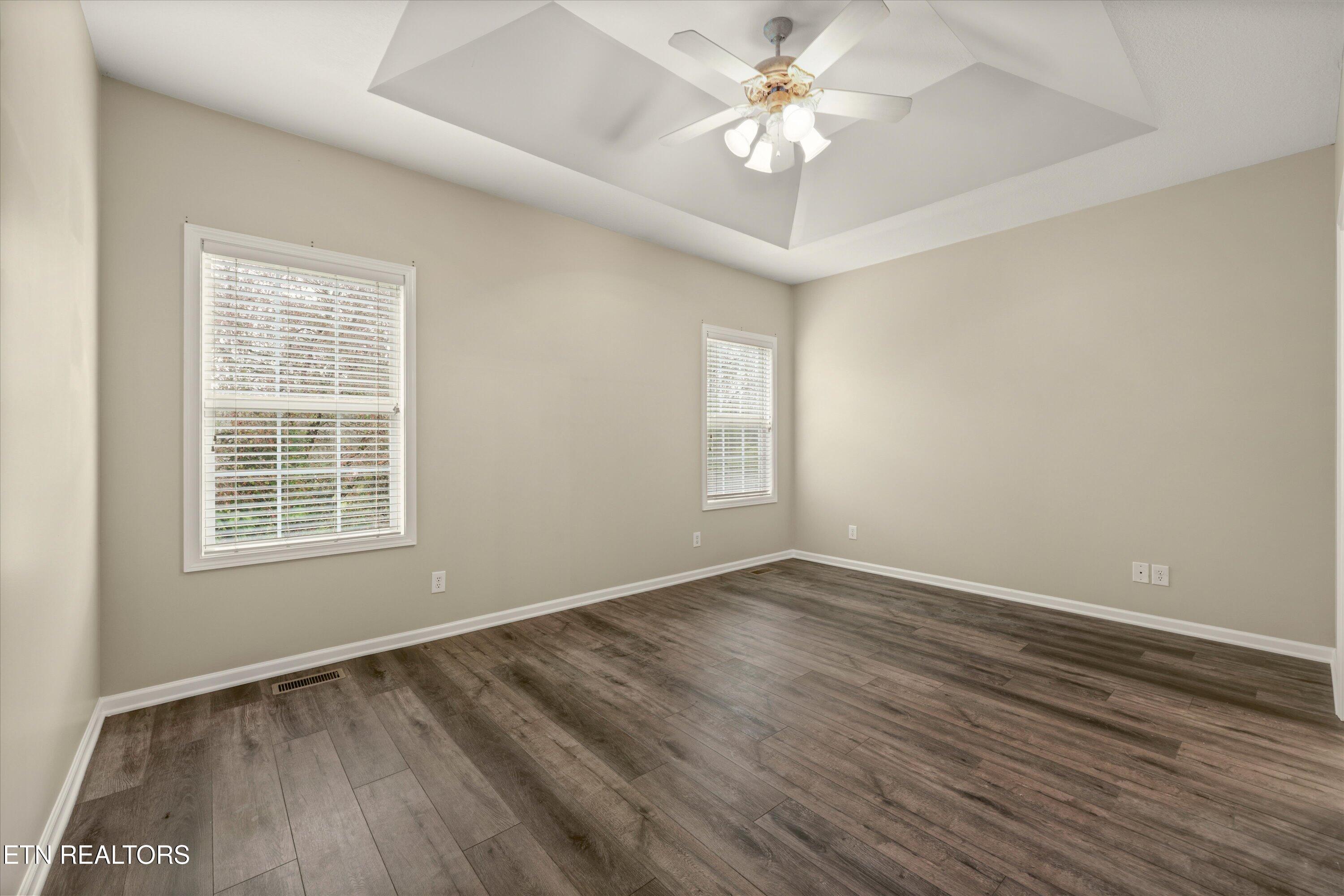 5600 Barineau Lane