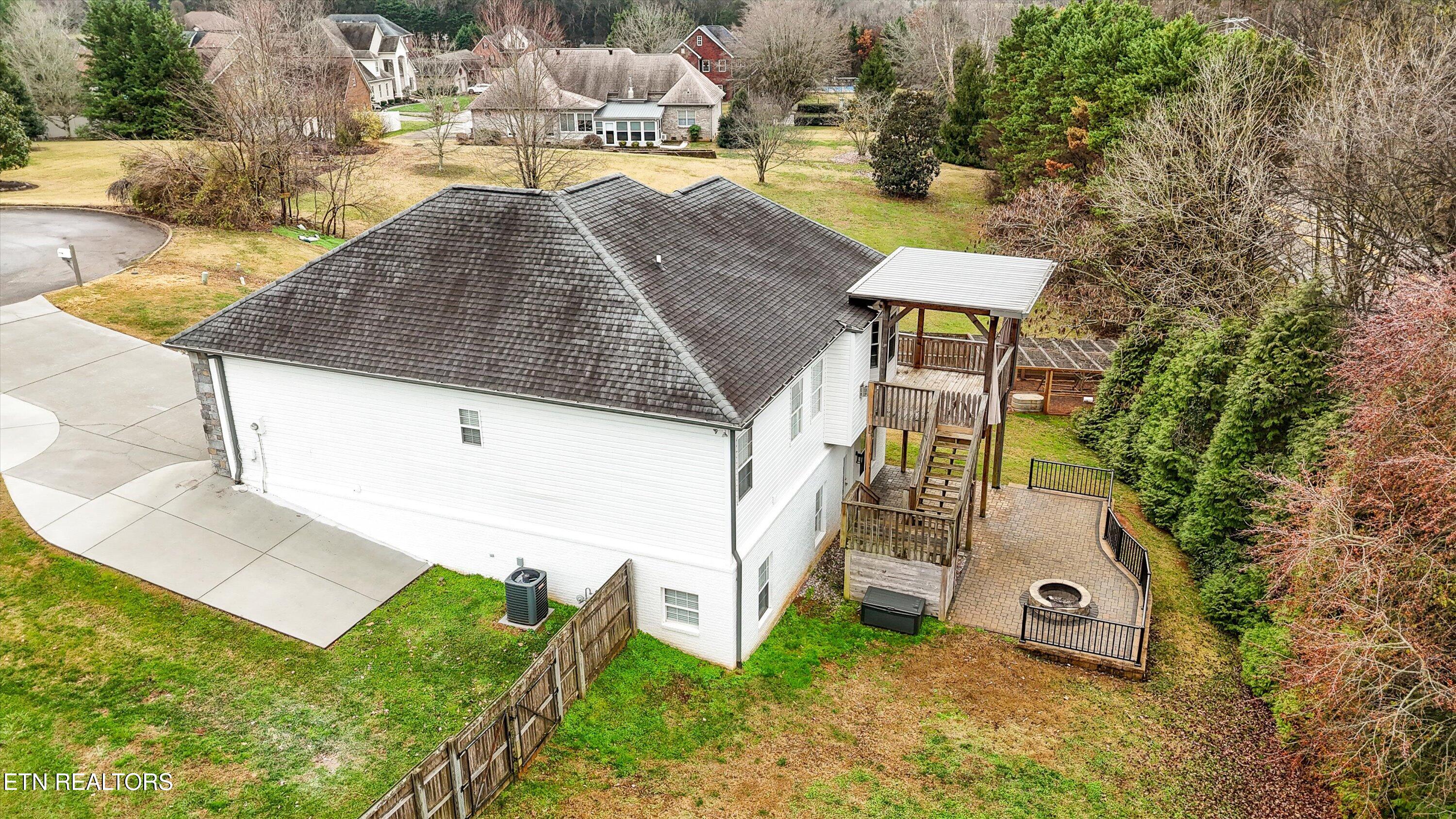 5600 Barineau Lane