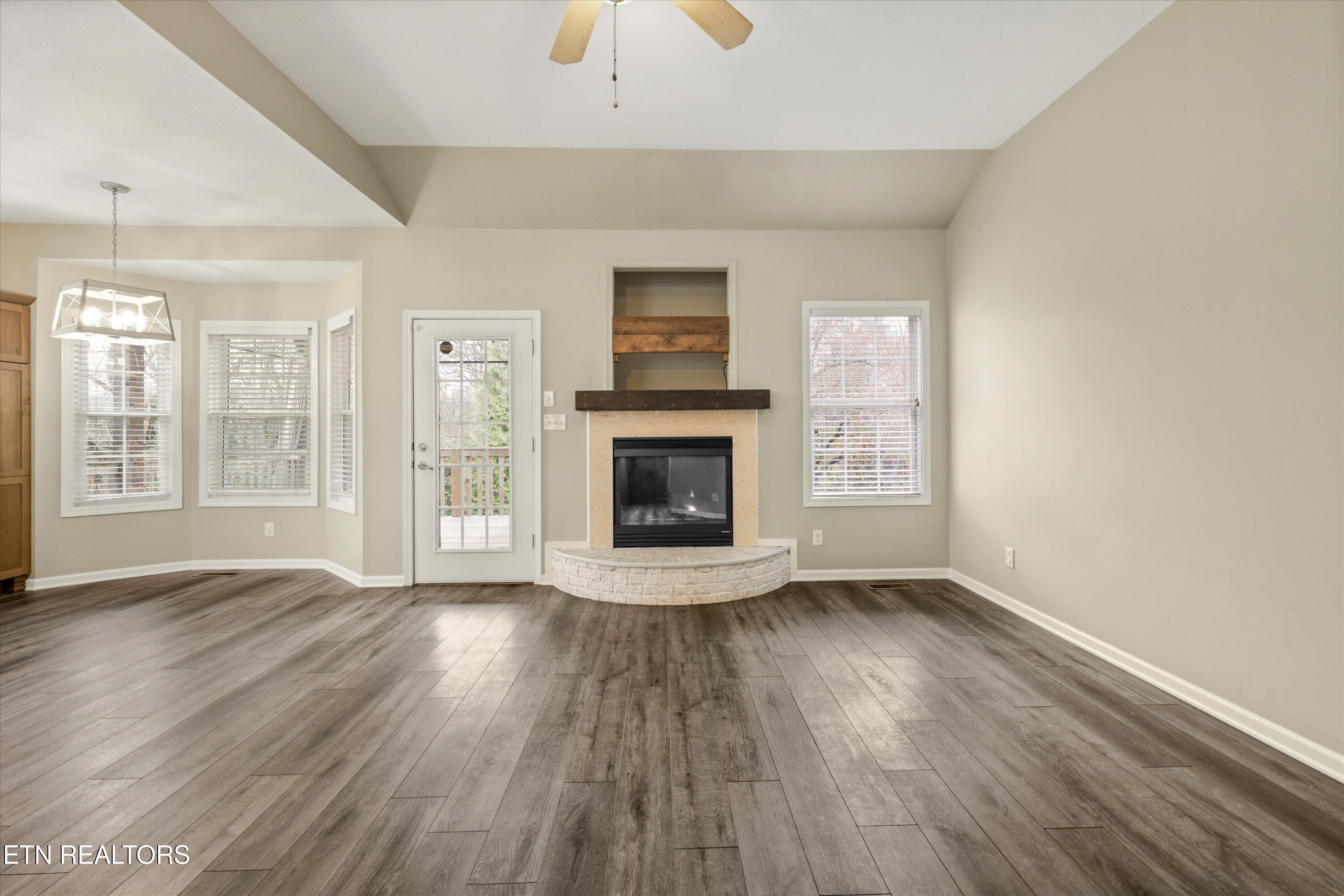 5600 Barineau Lane