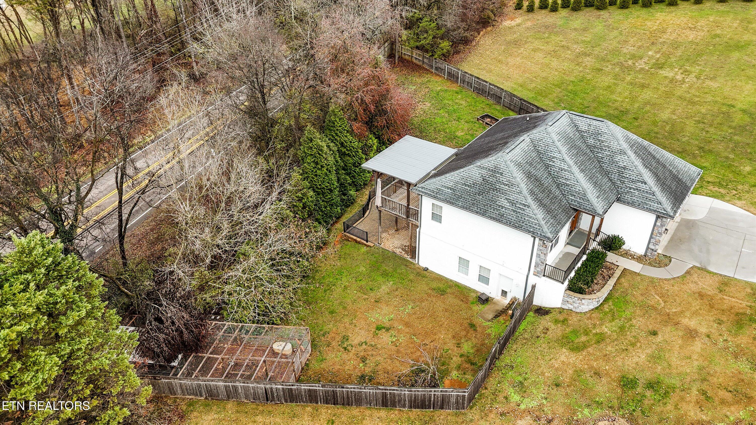 5600 Barineau Lane