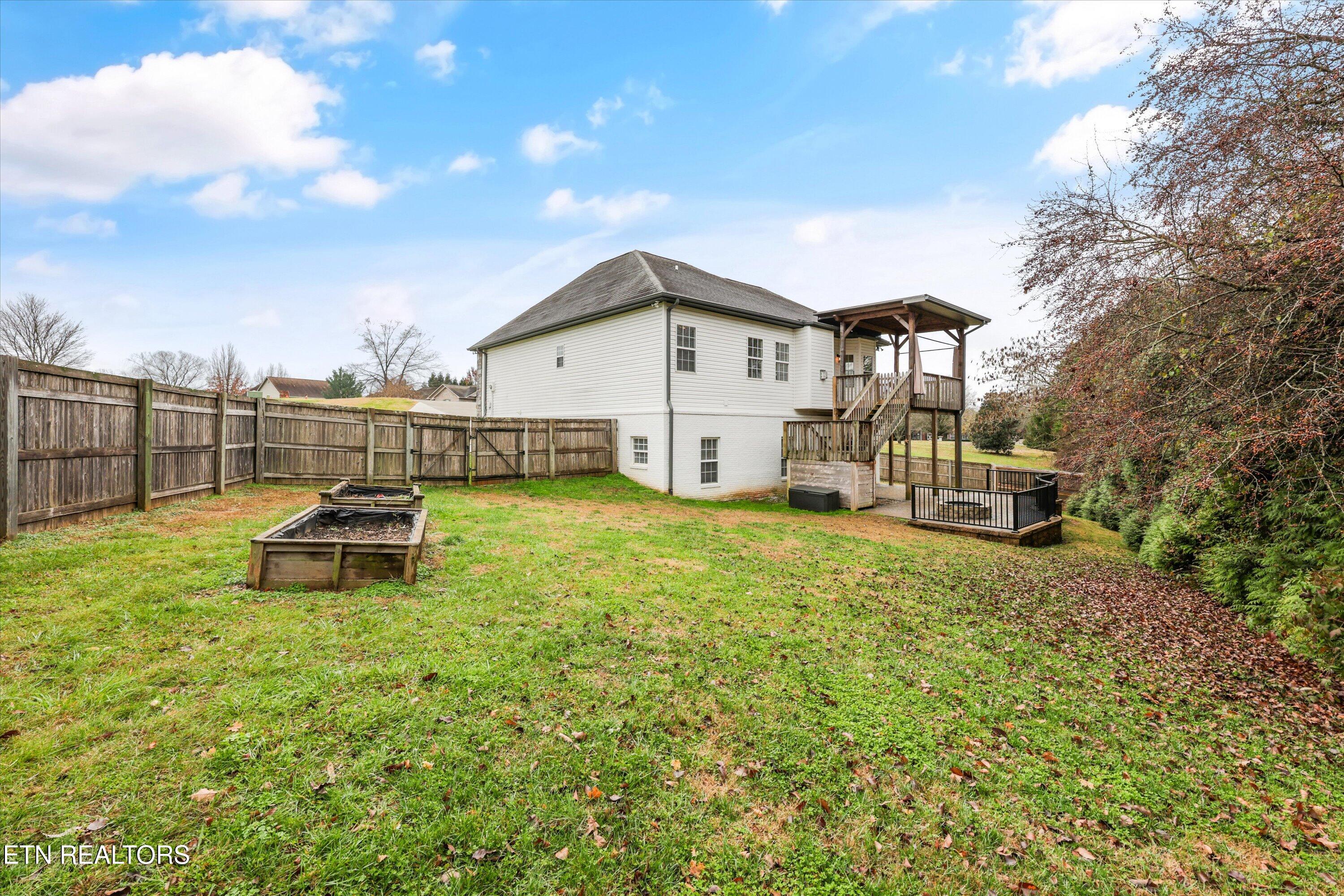 5600 Barineau Lane