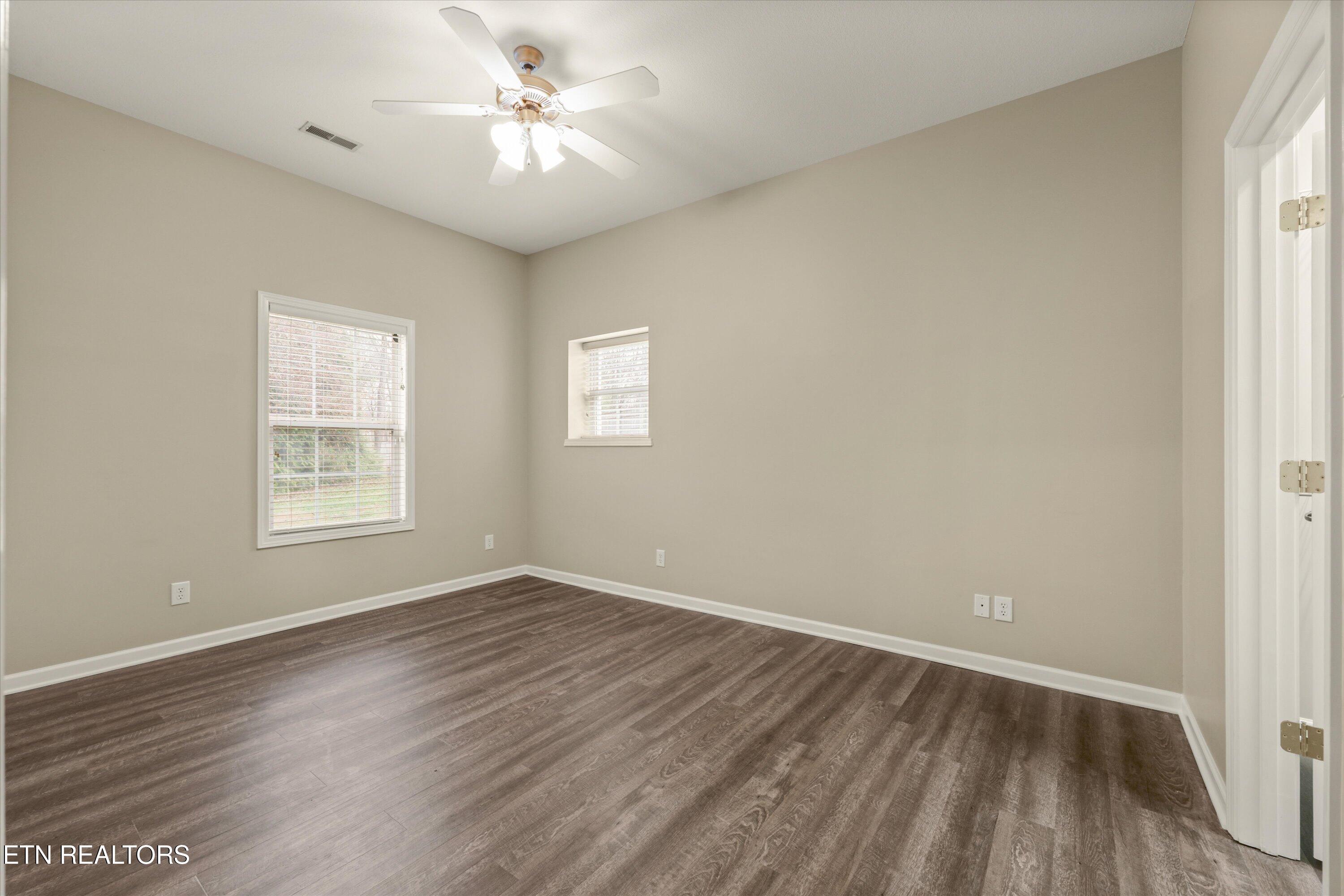 5600 Barineau Lane