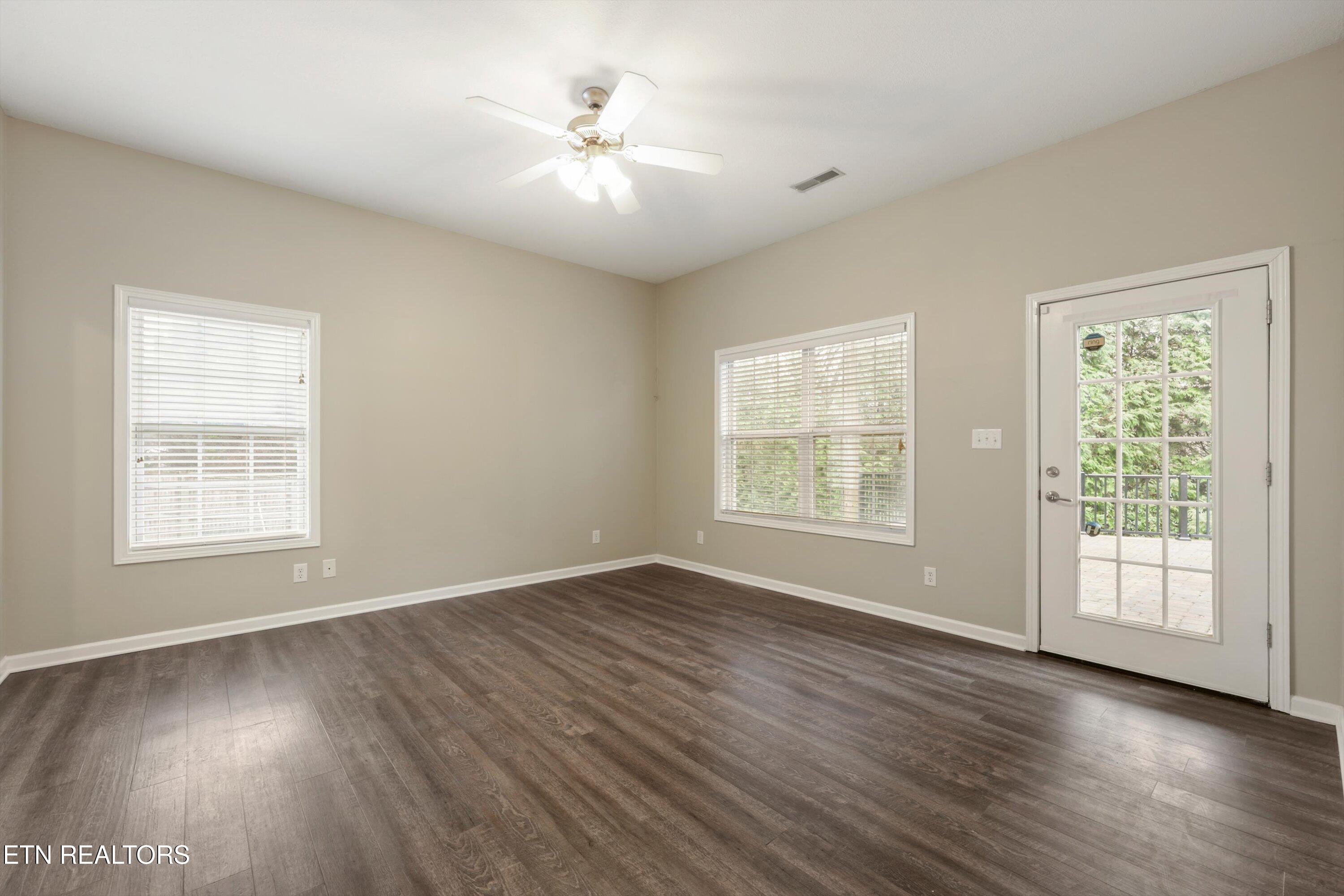5600 Barineau Lane