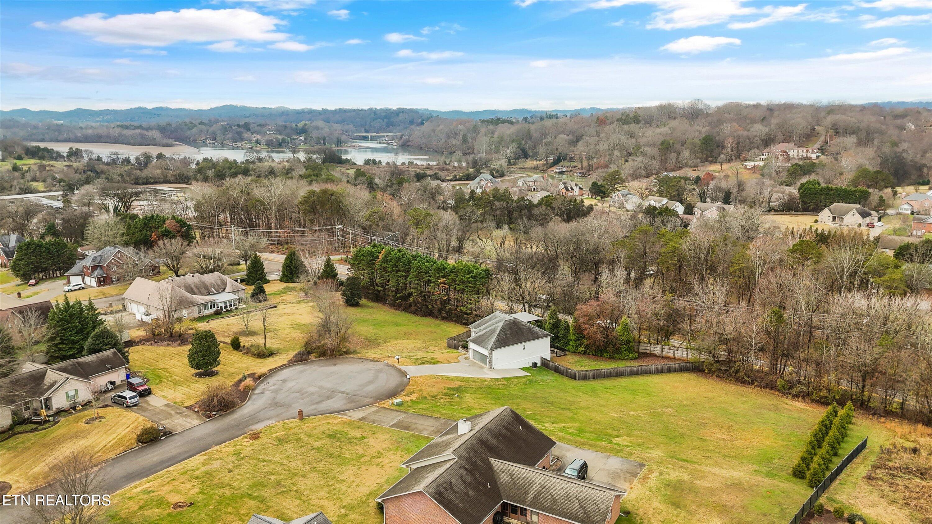 5600 Barineau Lane