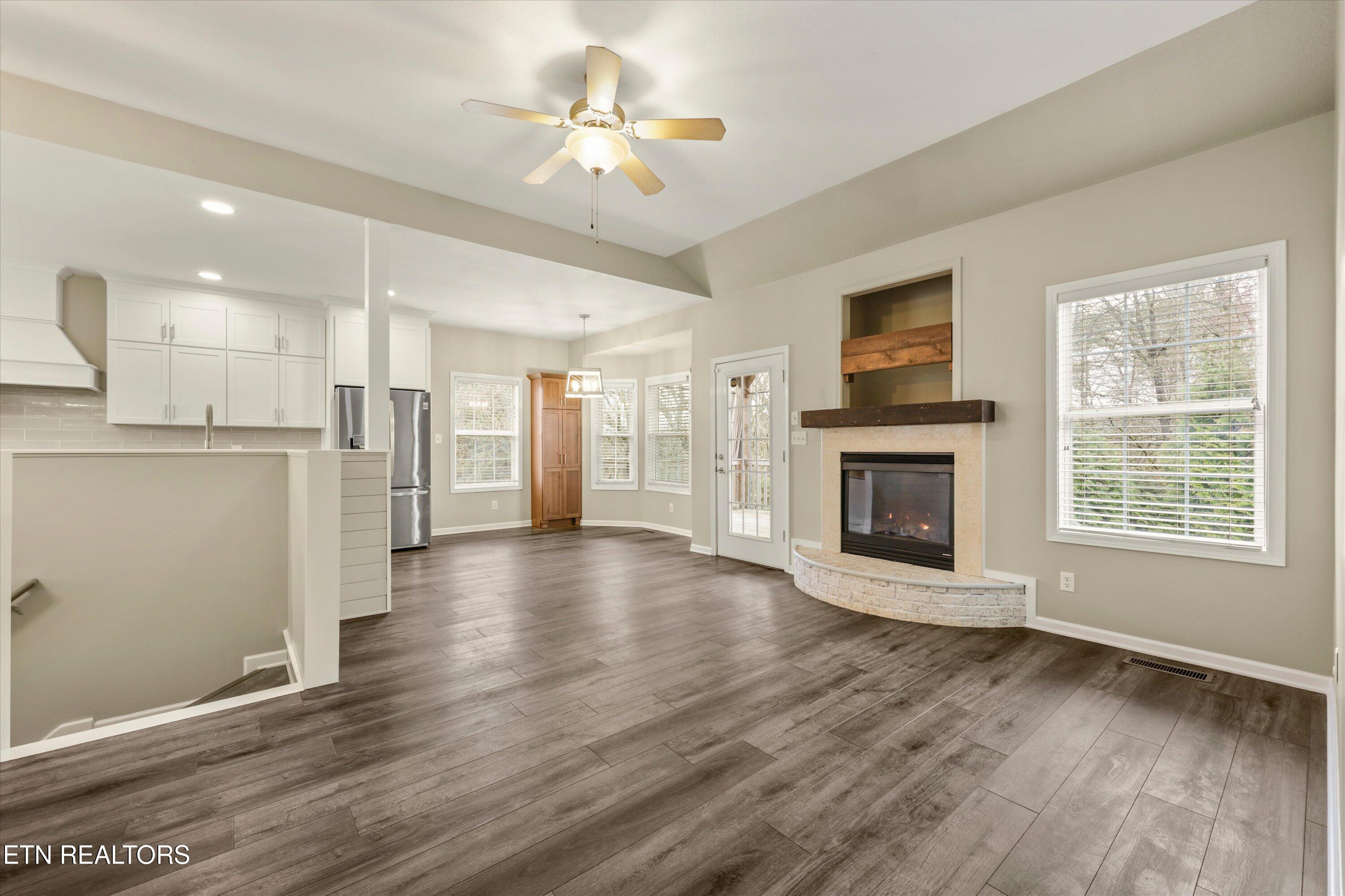 5600 Barineau Lane