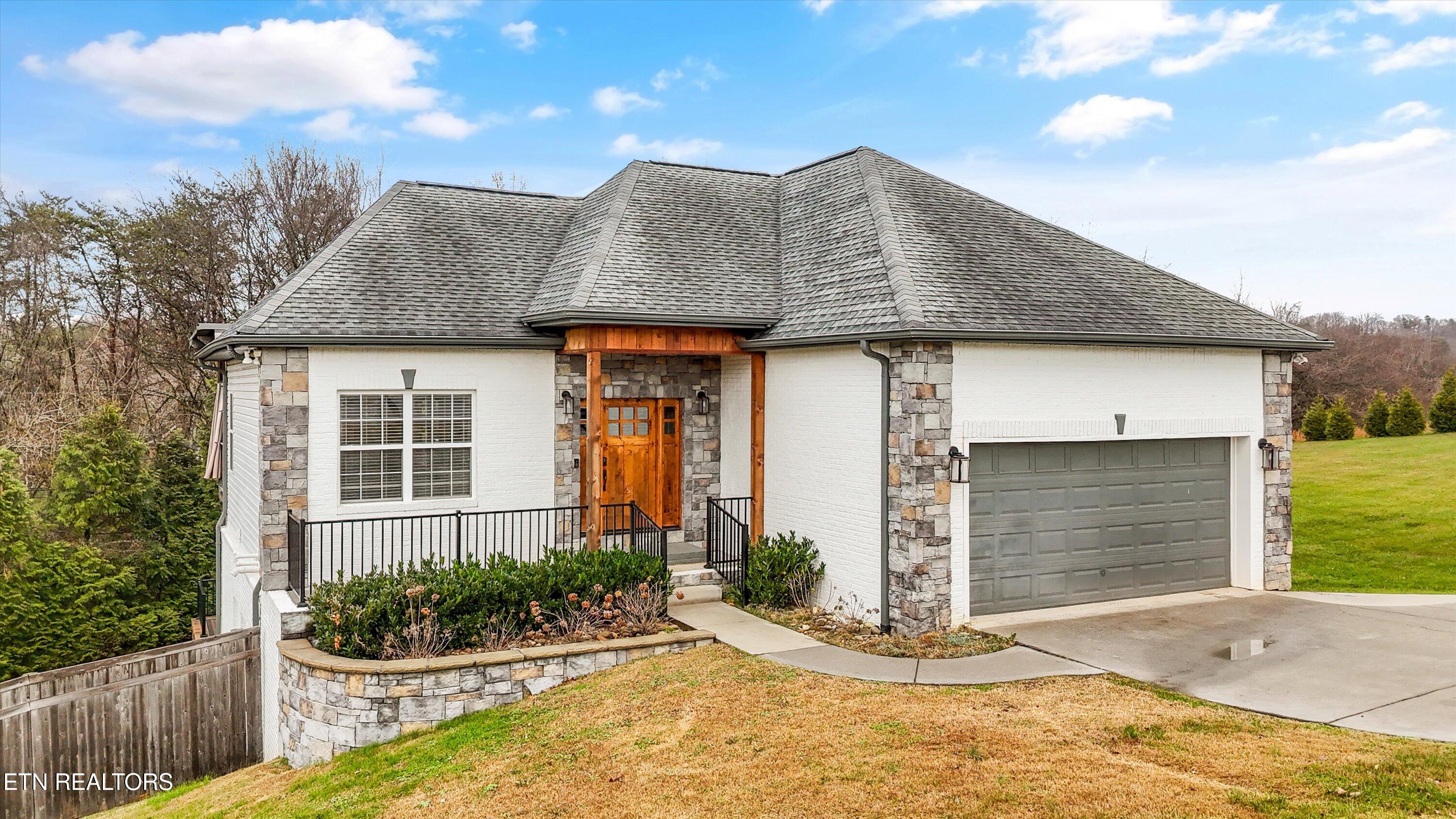 5600 Barineau Lane