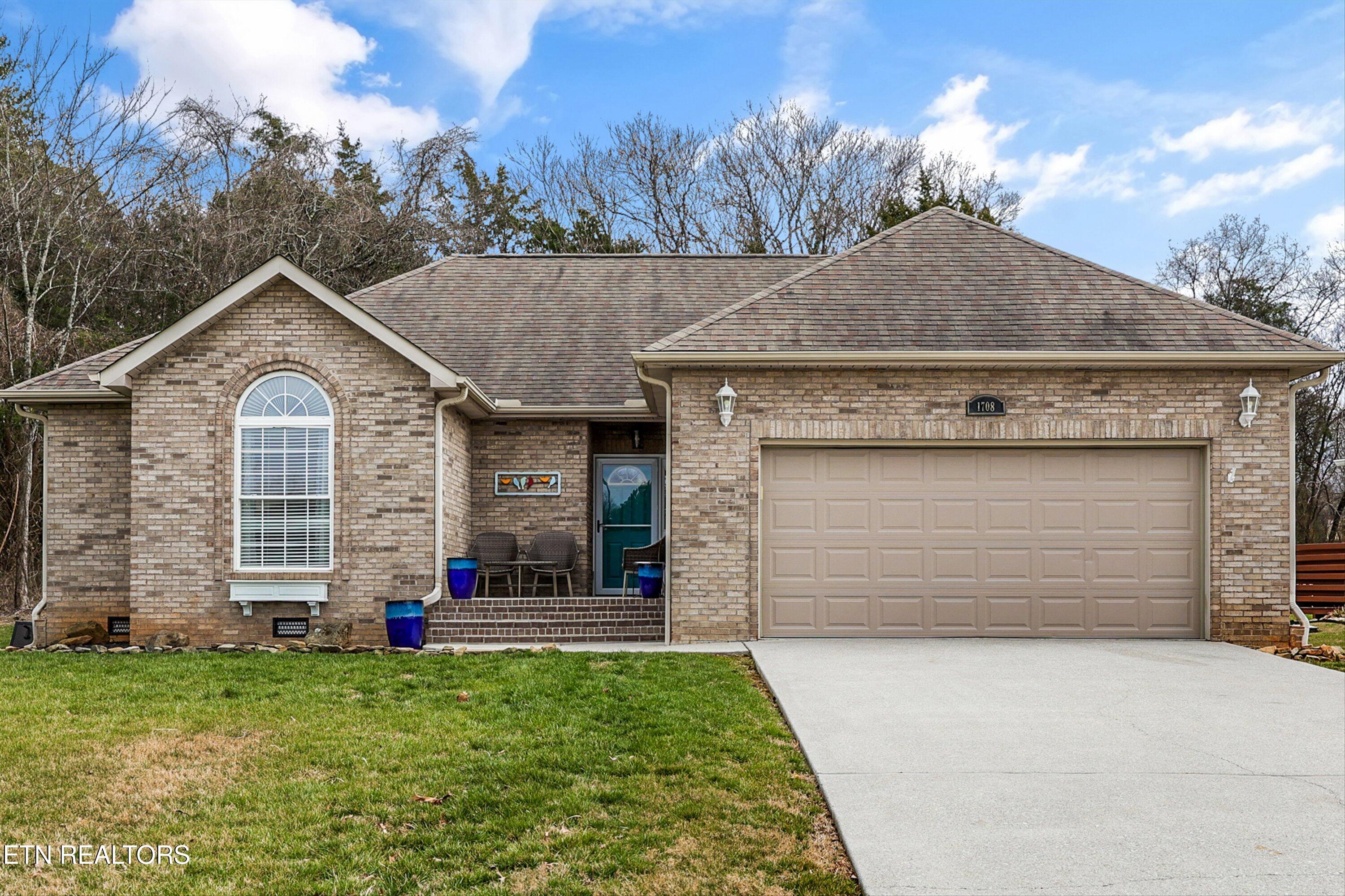 1708 Arrowhead Blvd