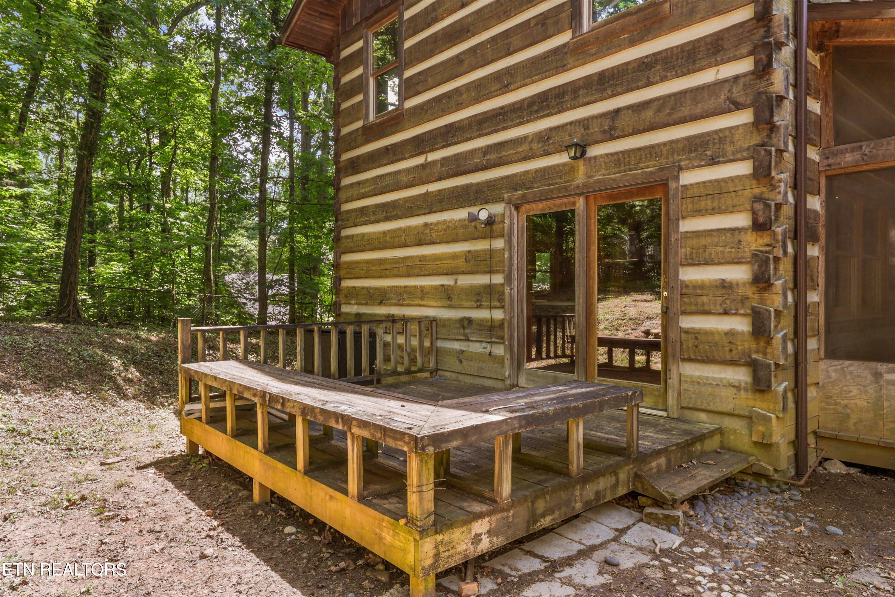 122 Land Oak Rd