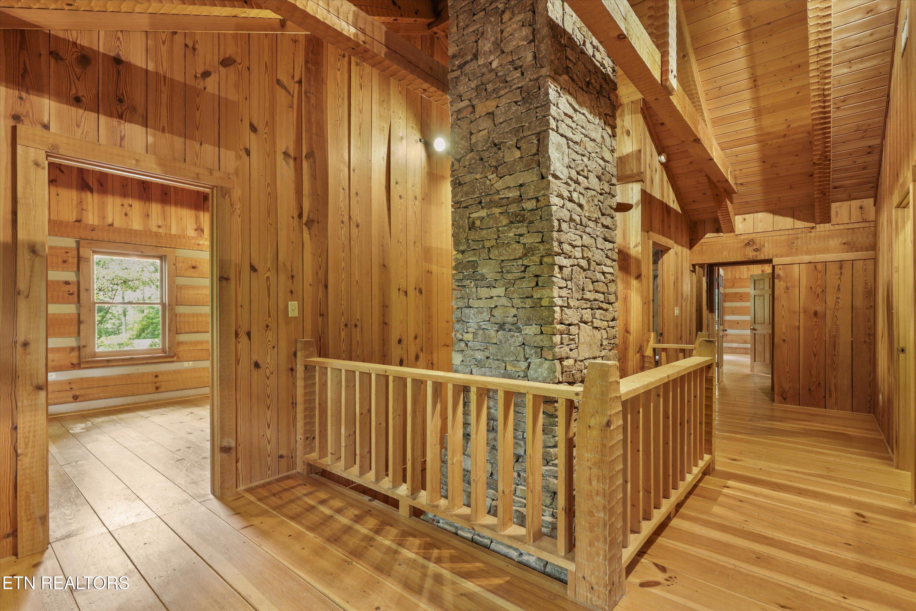 122 Land Oak Rd