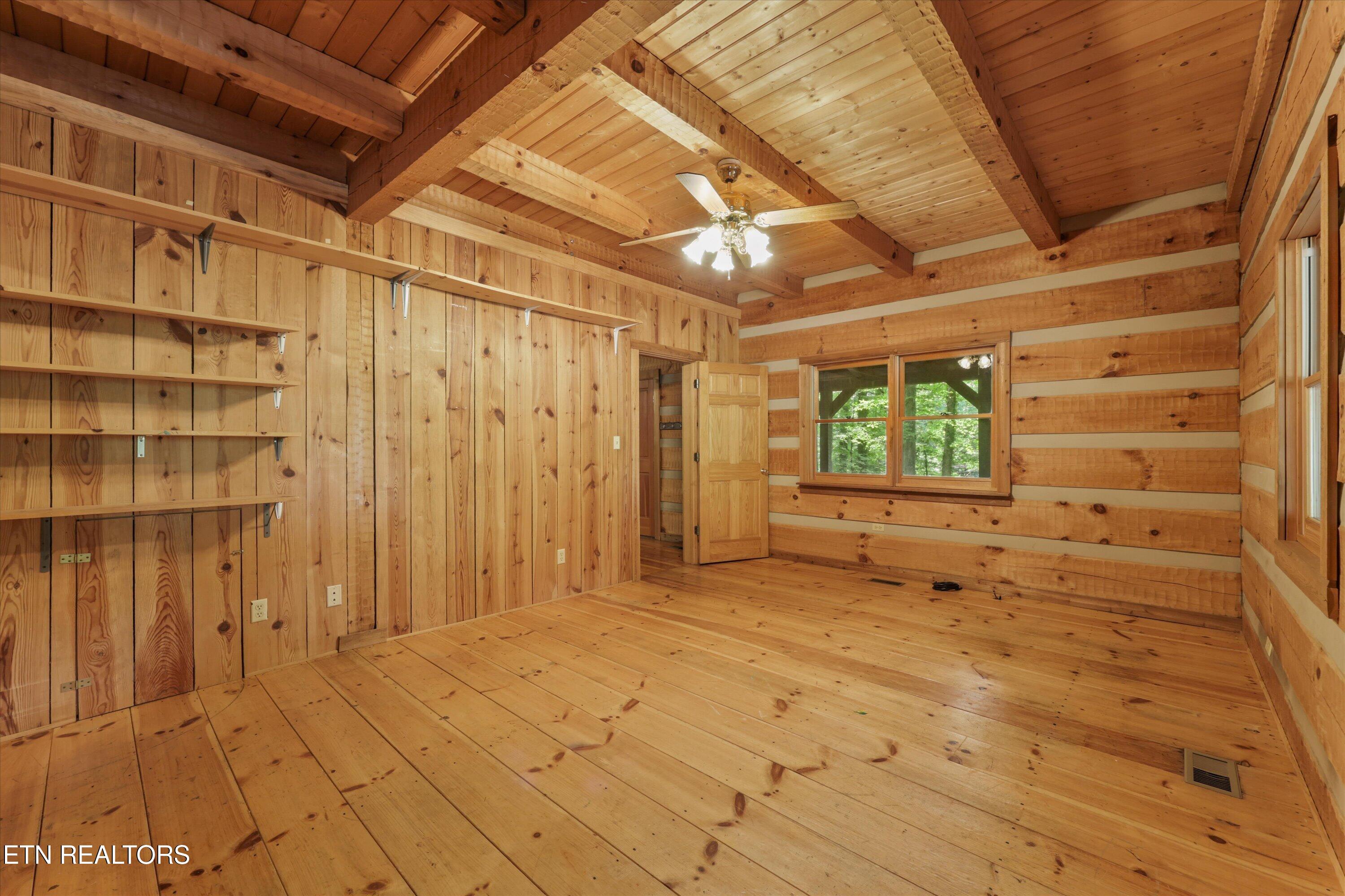 122 Land Oak Rd