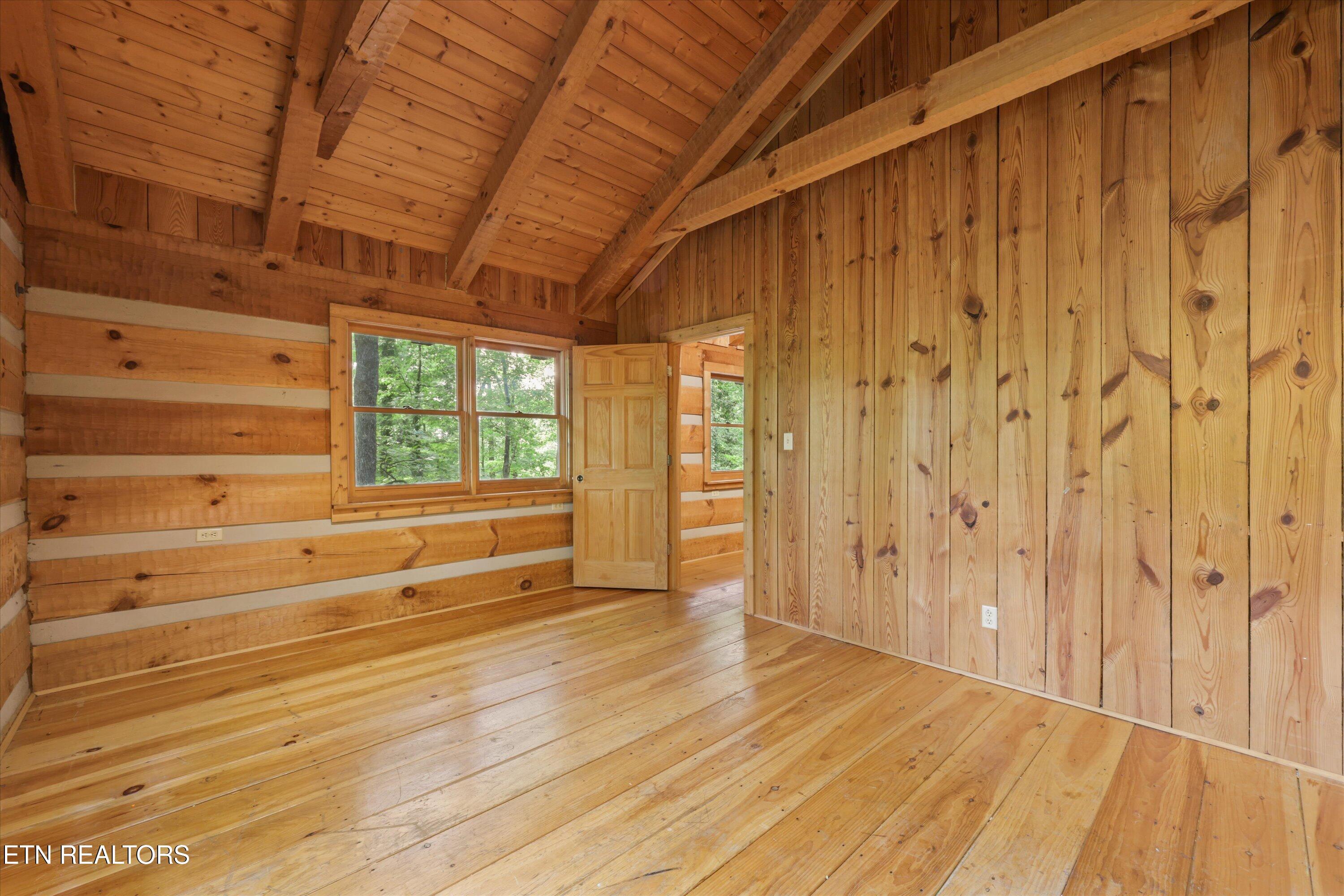 122 Land Oak Rd