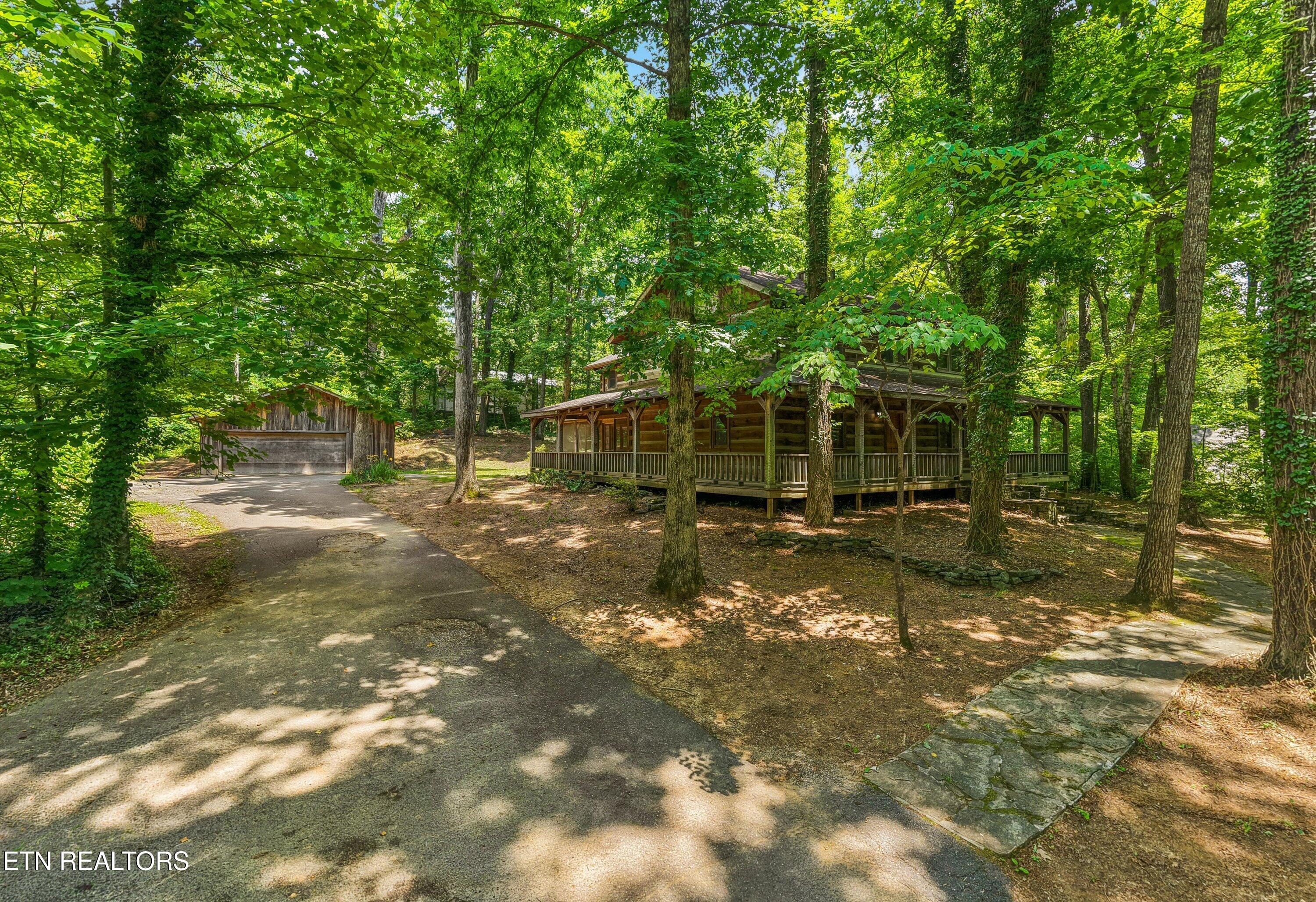 122 Land Oak Rd
