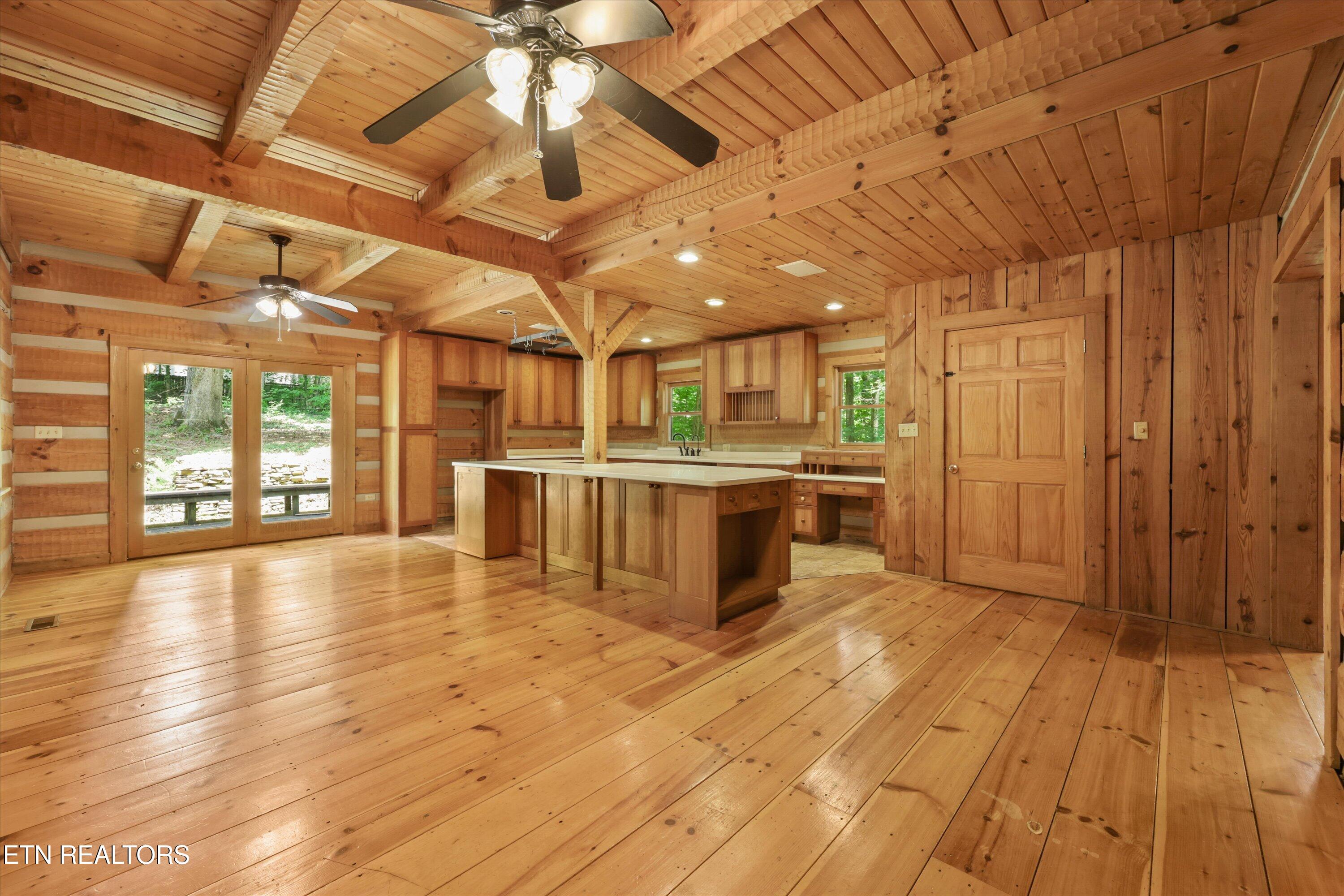 122 Land Oak Rd