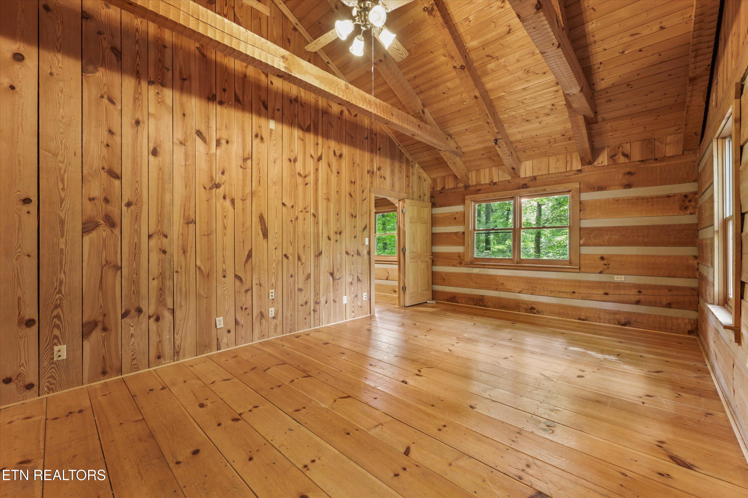 122 Land Oak Rd