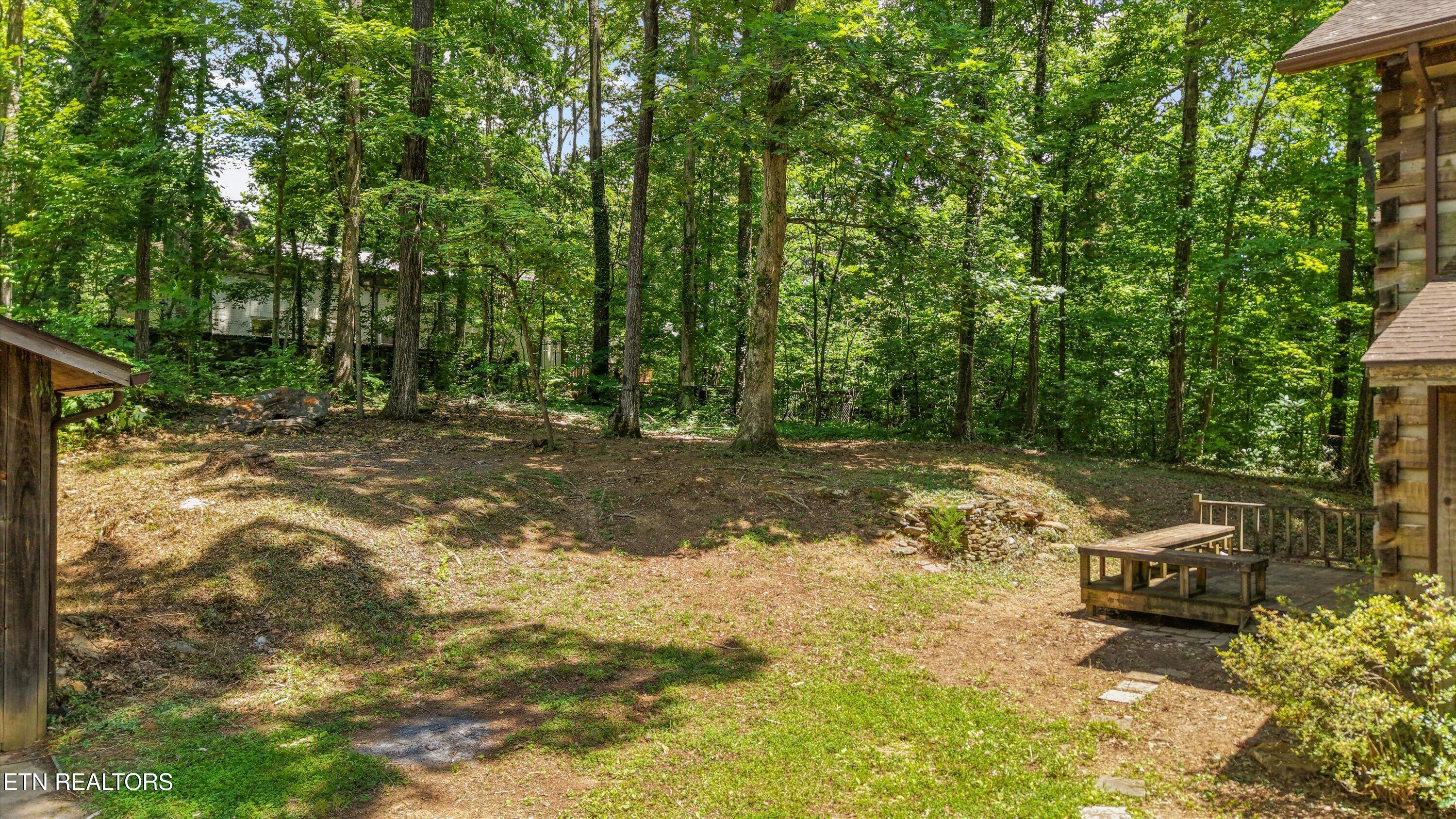 122 Land Oak Rd