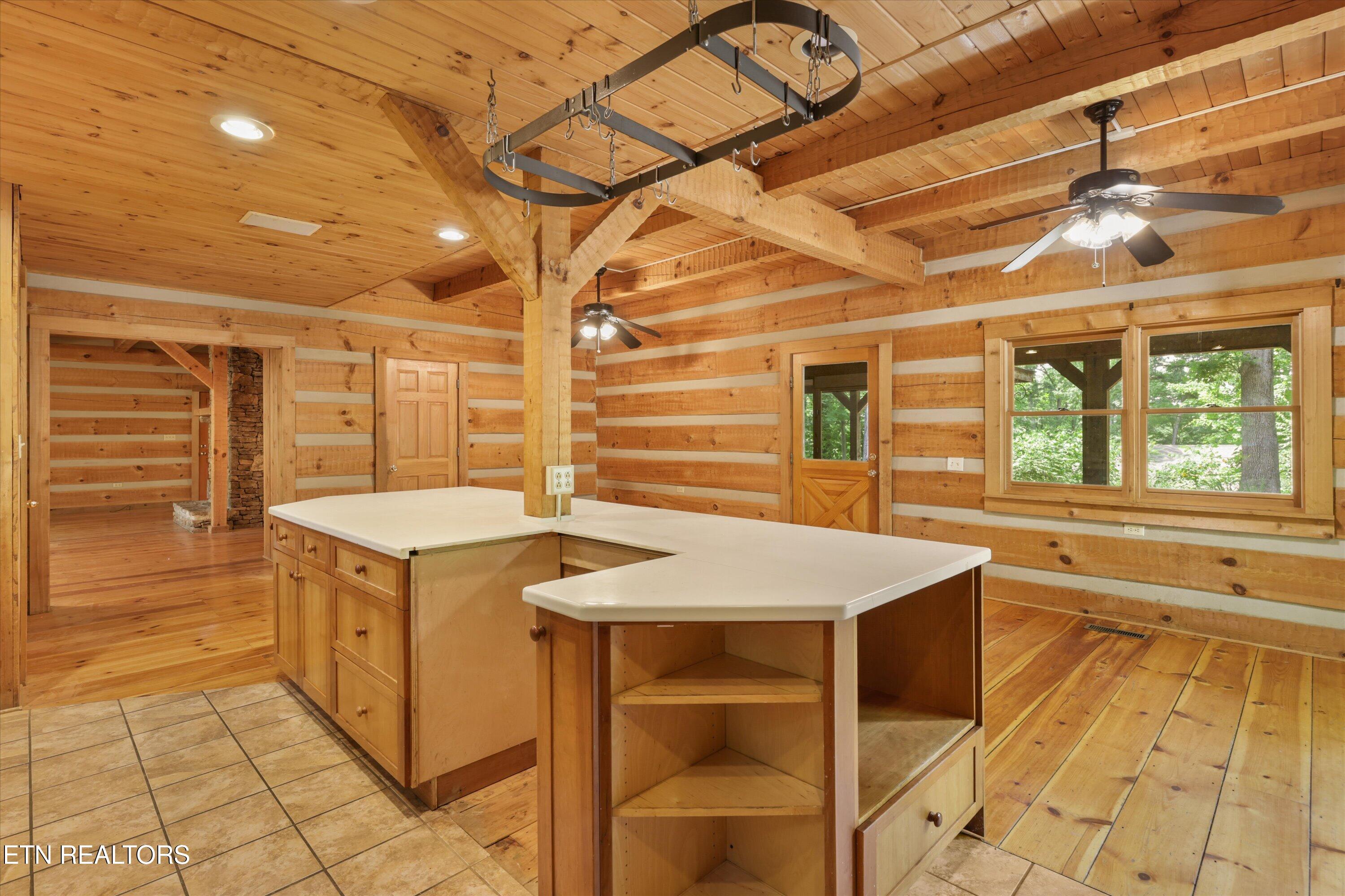 122 Land Oak Rd