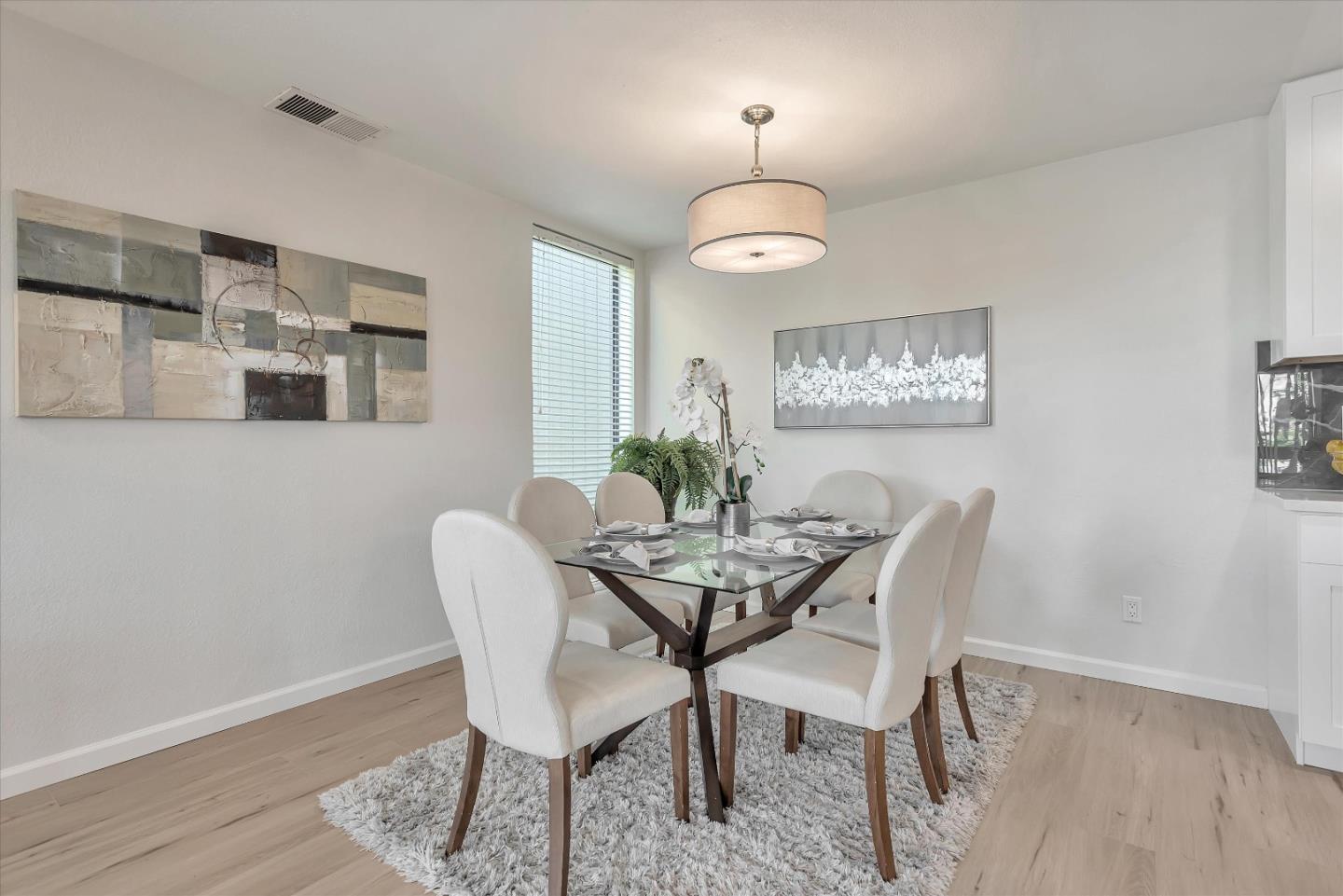 815 Sea Spray LN 304