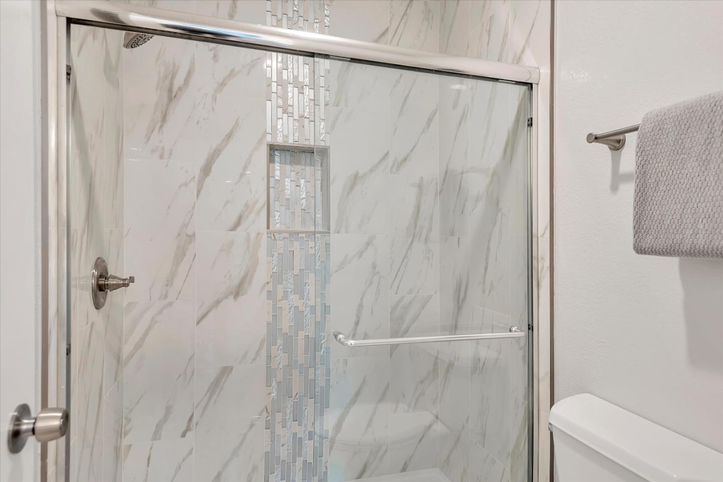 815 Sea Spray LN 304