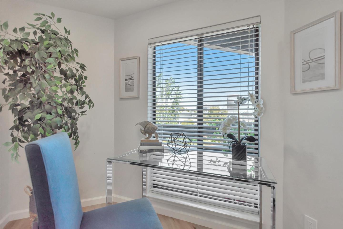 815 Sea Spray LN 304