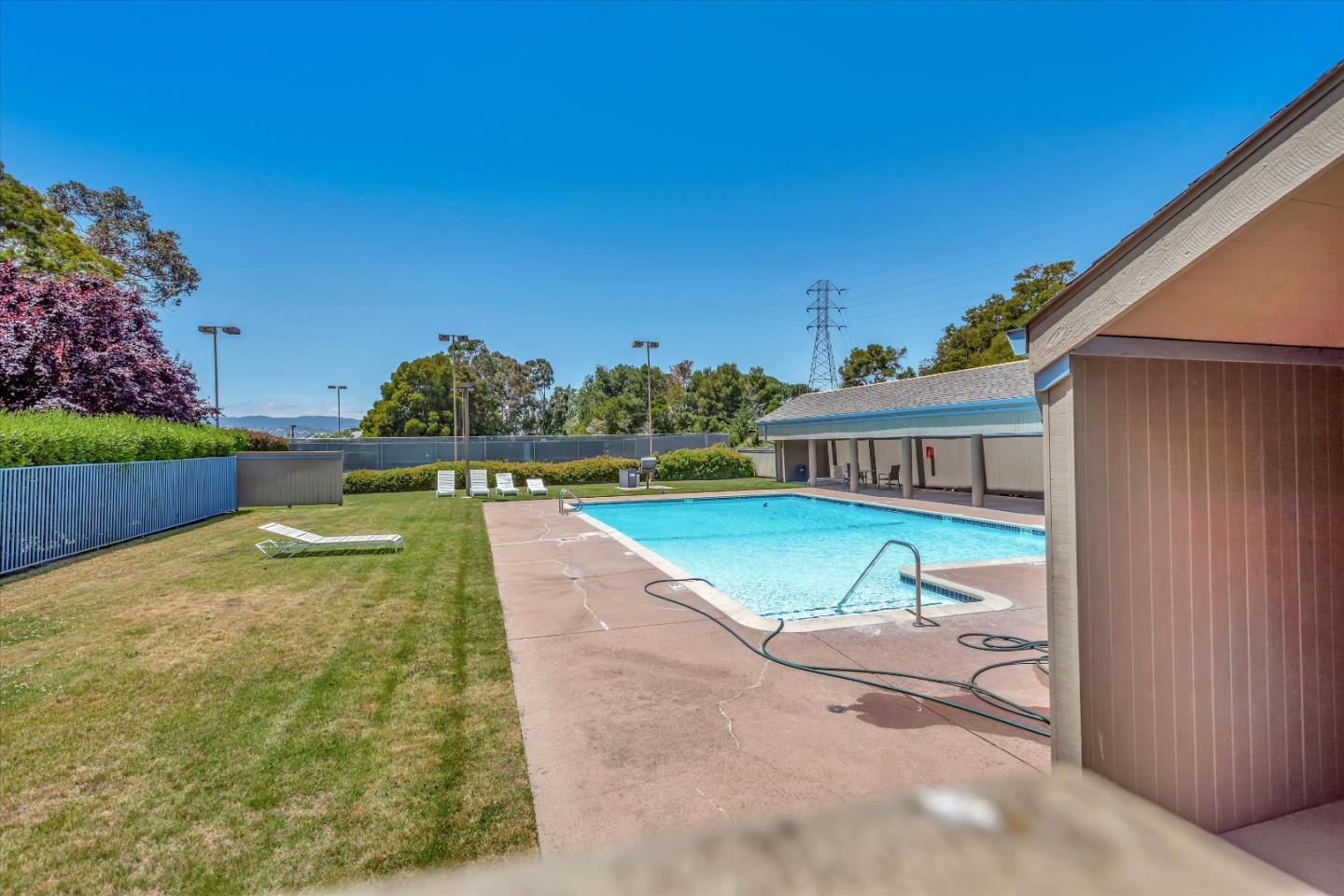 815 Sea Spray LN 304