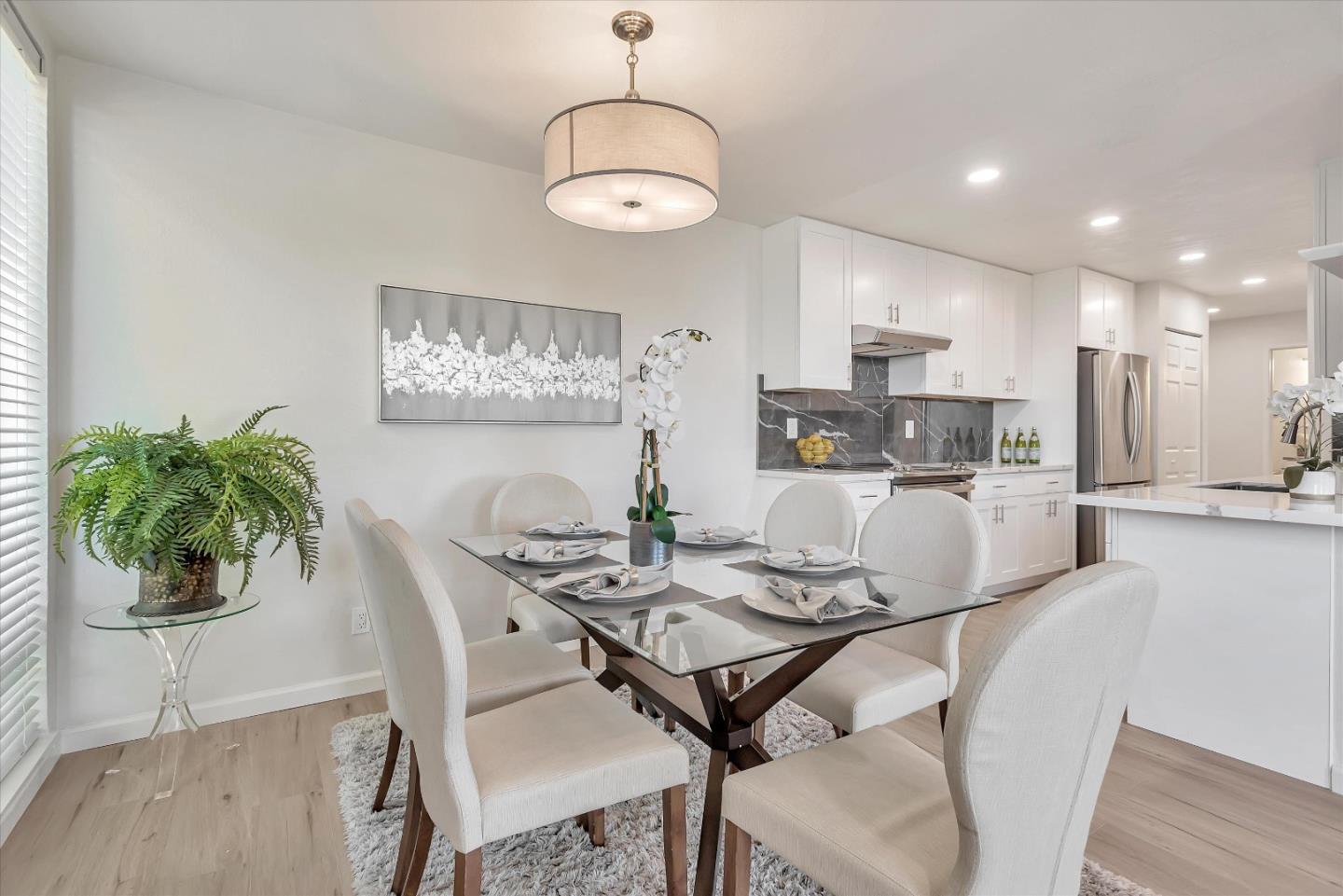 815 Sea Spray LN 304